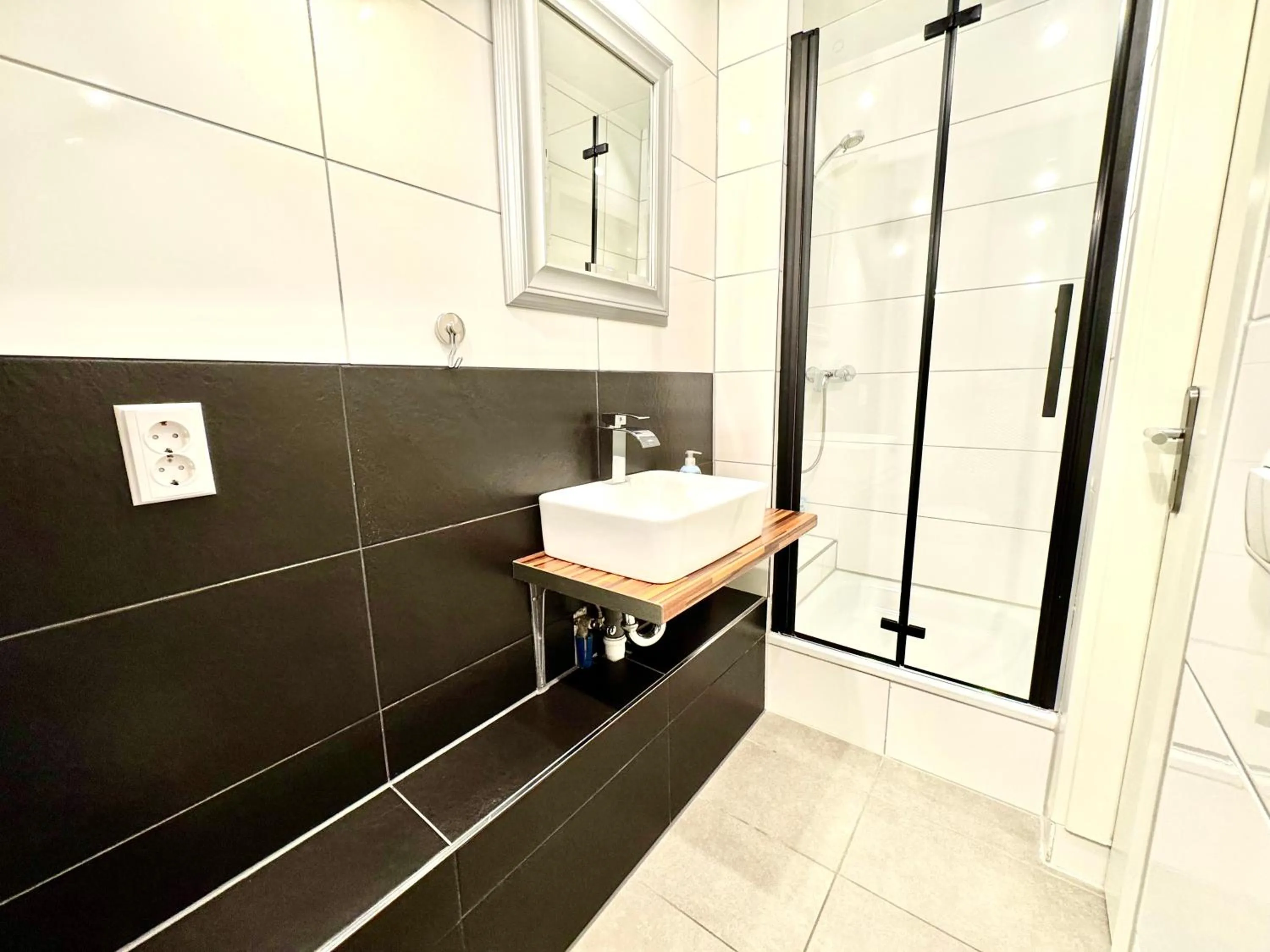 VILLA ORCHARD Frankfurt