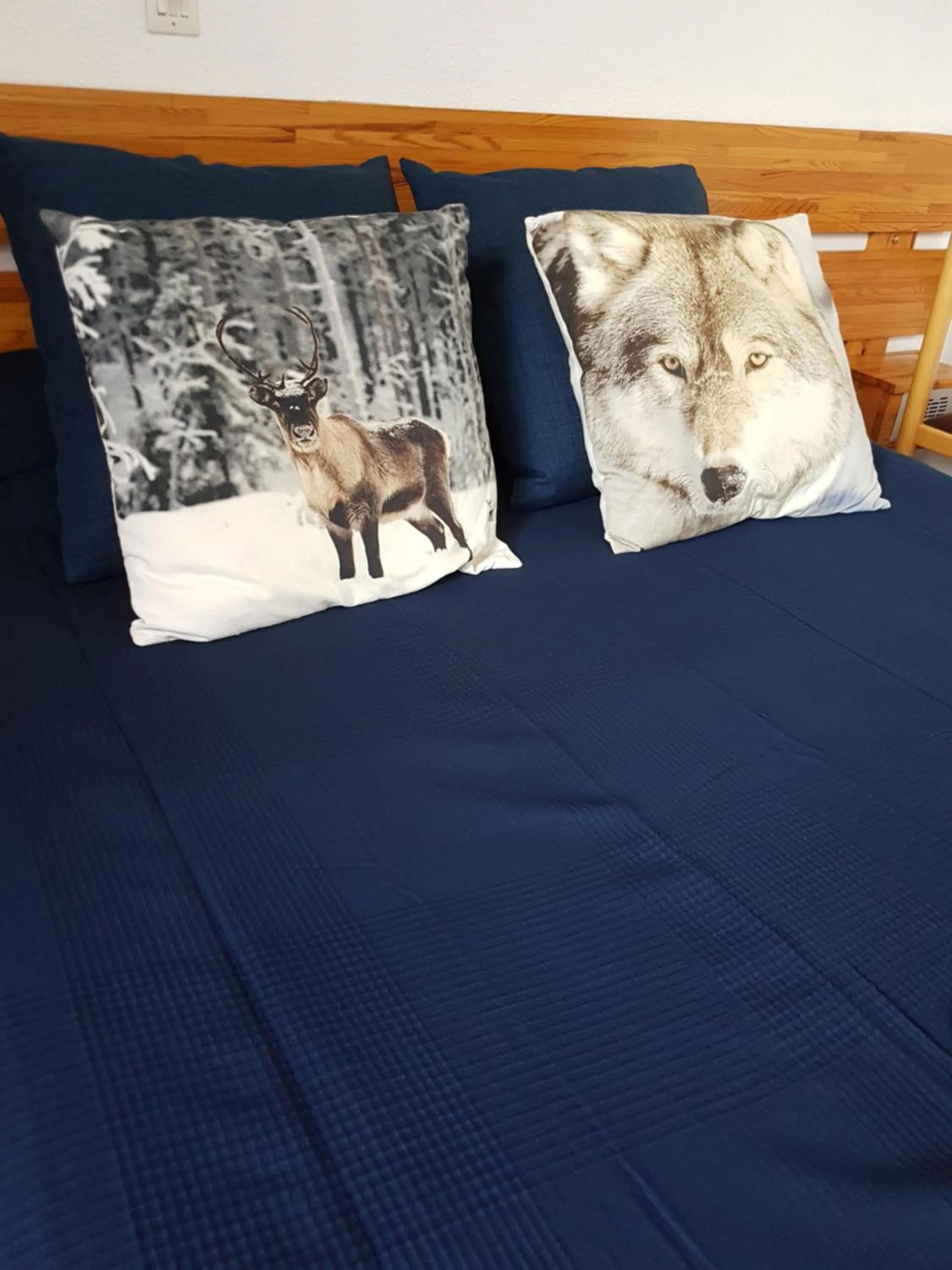 Decorative detail, Bed in Hôtel Yaka