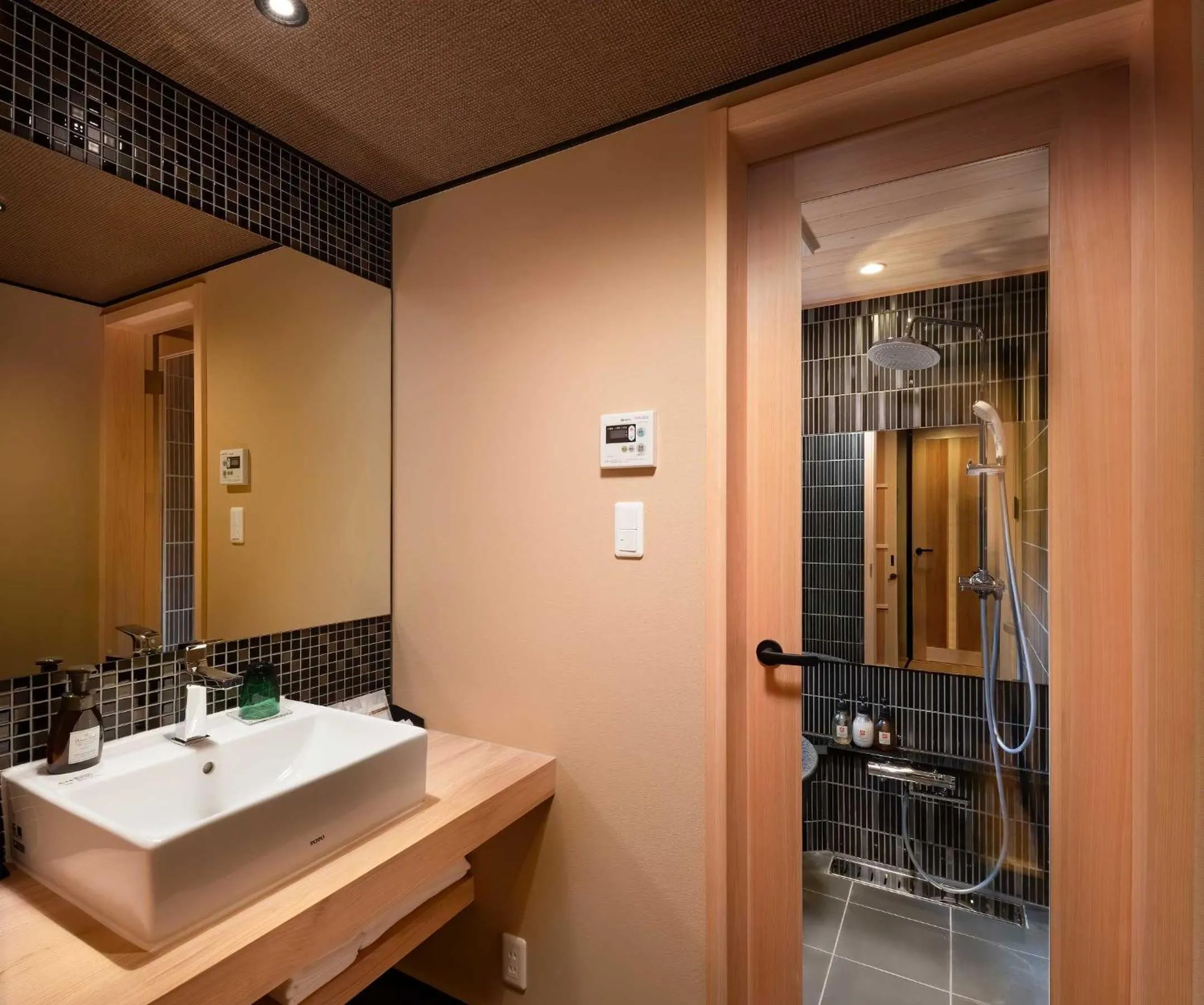 Bathroom in Kanade Kujoaketachobettei