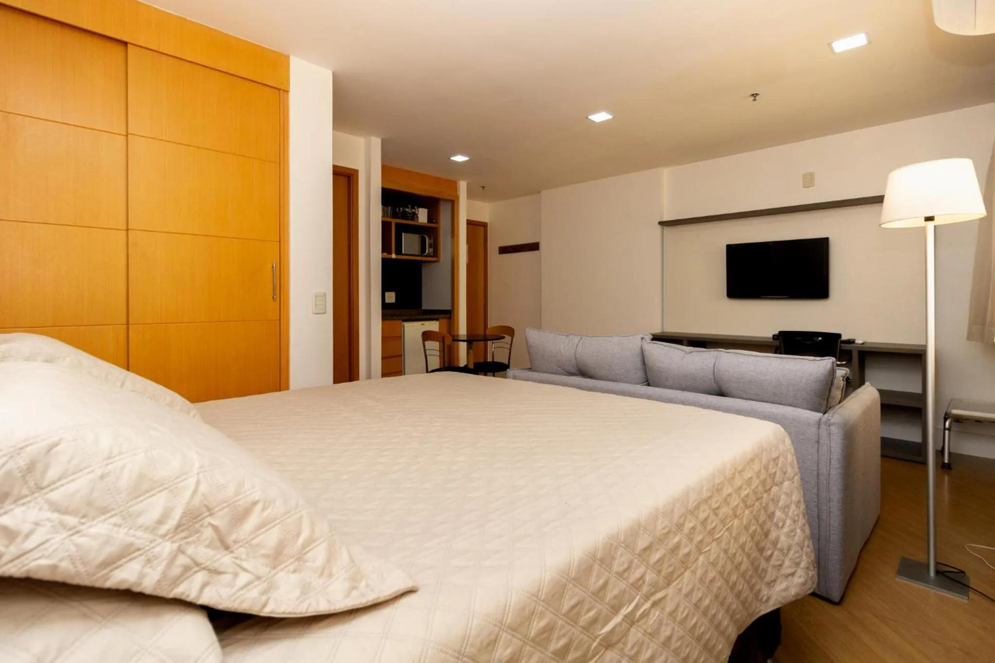 Bedroom, Bed in Três de Julho Flats - Jardins