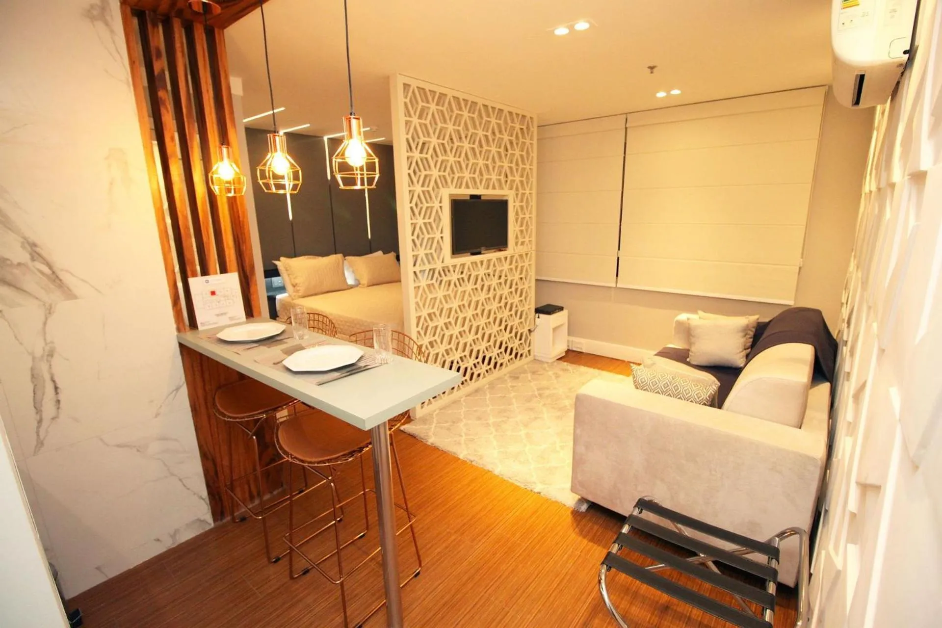 Photo of the whole room in Três de Julho Flats - Jardins