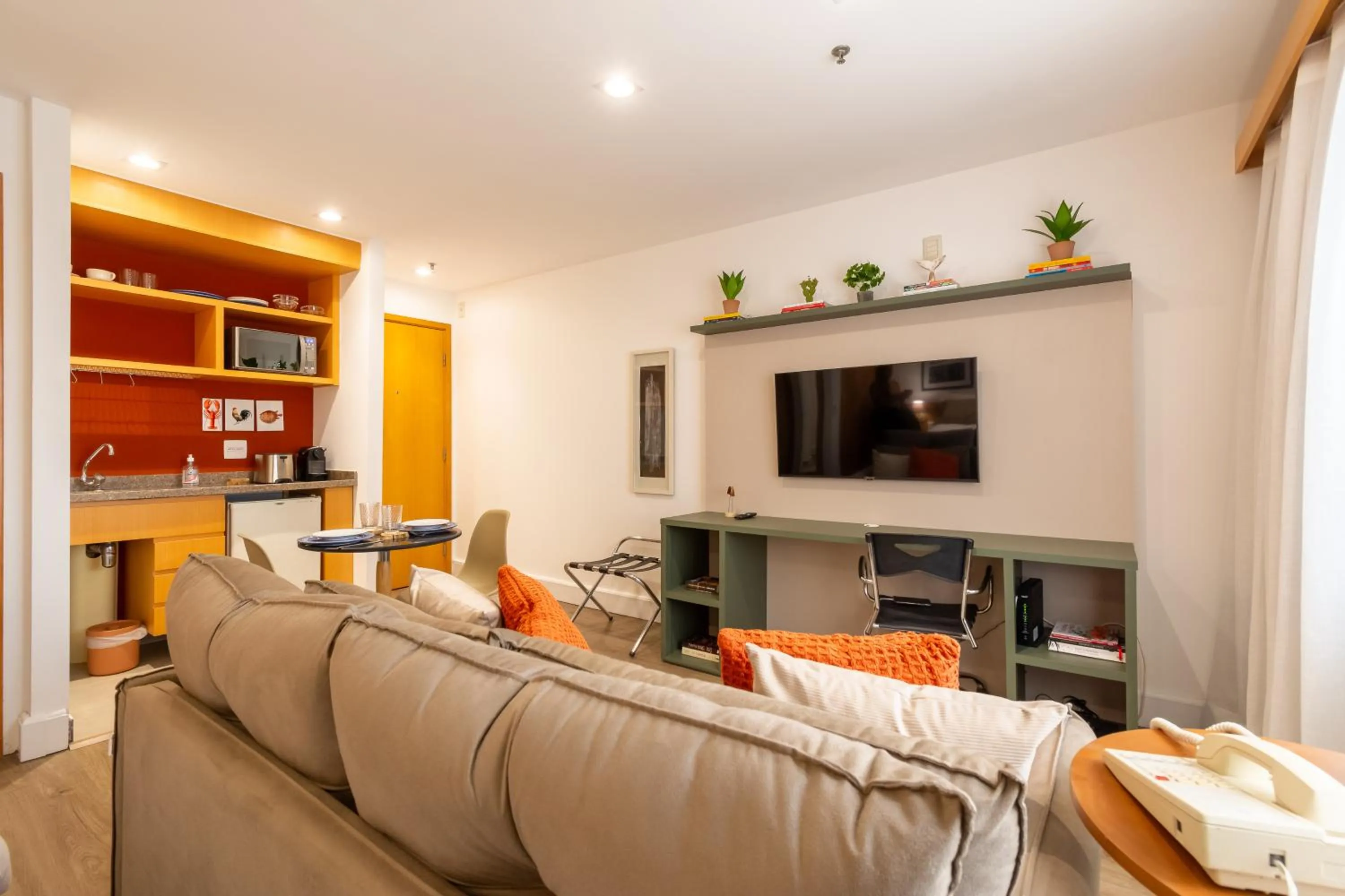 TV and multimedia in Três de Julho Flats - Jardins