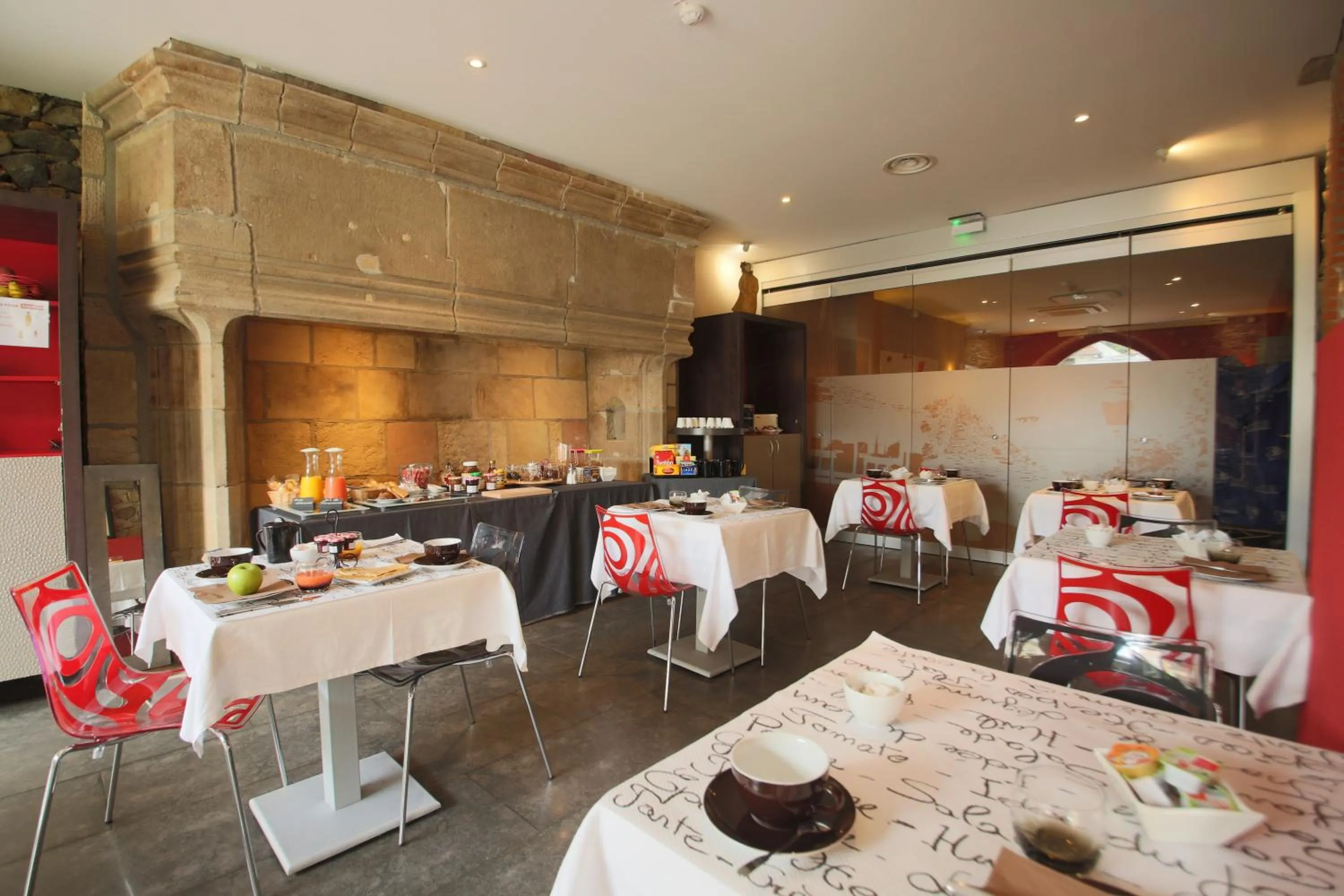 Spring in Charme et Caractère Le Turenne