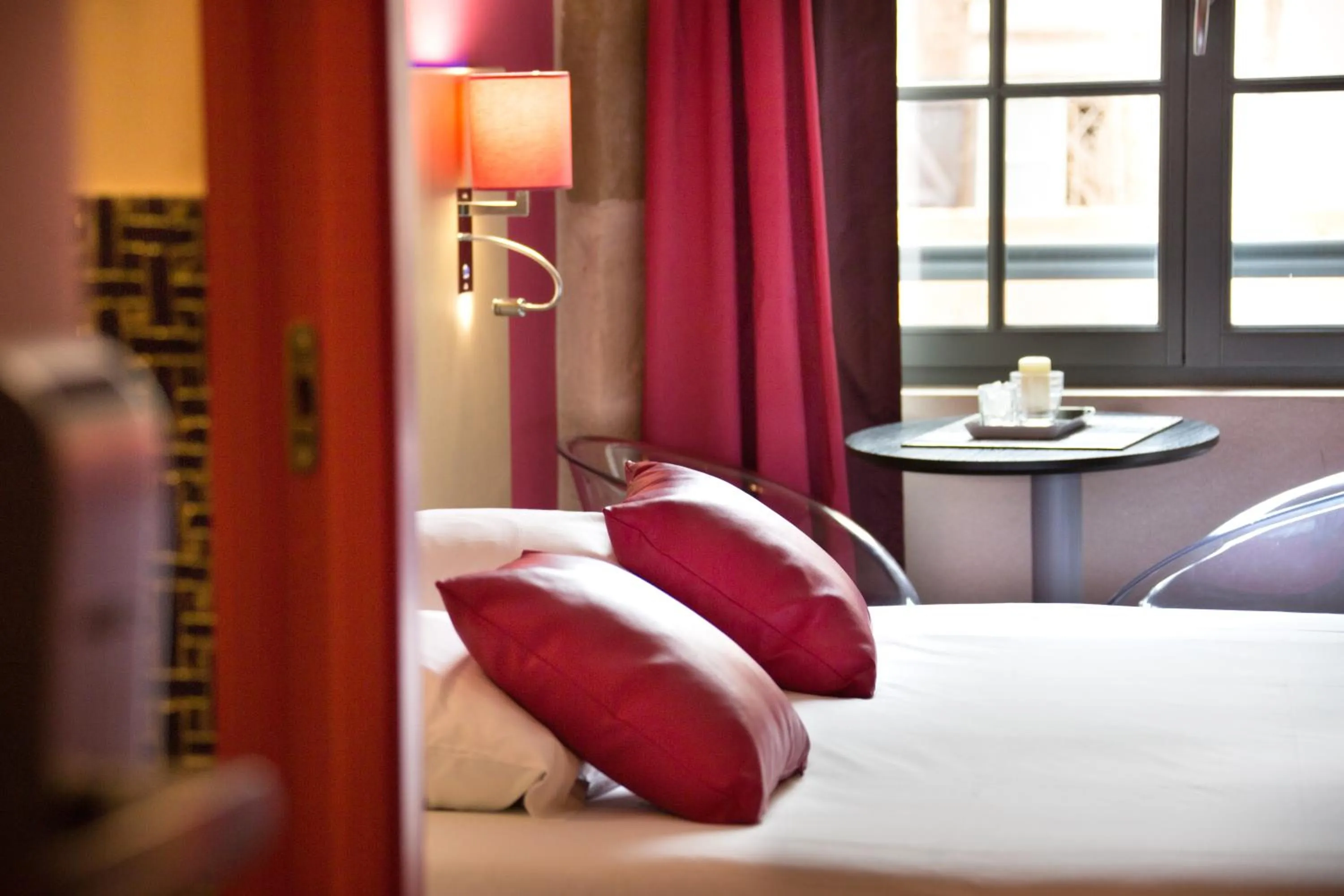 Other, Bed in Charme et Caractère Le Turenne