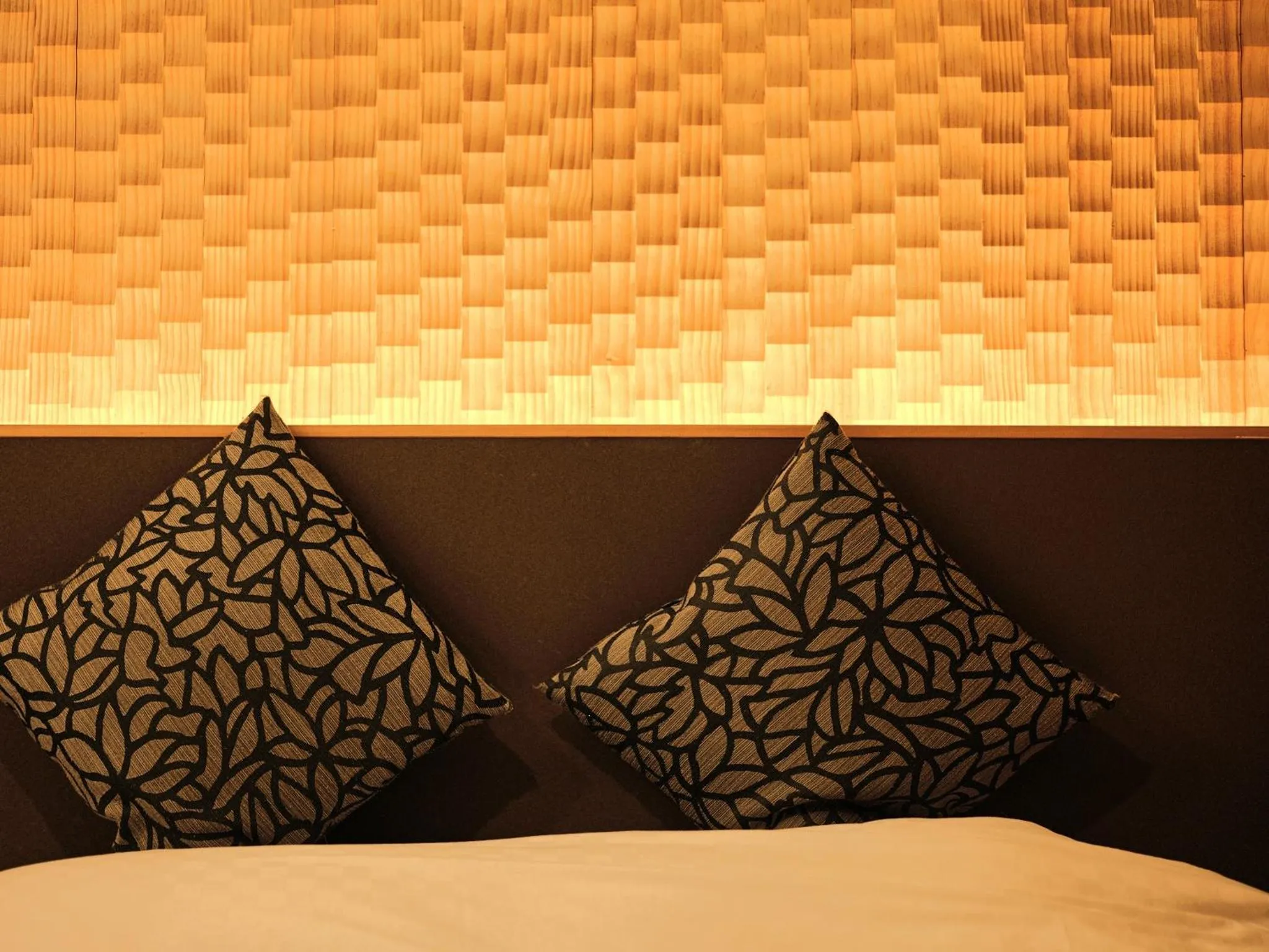 Decorative detail, Bed in Tsumugi Hachijominamotocho