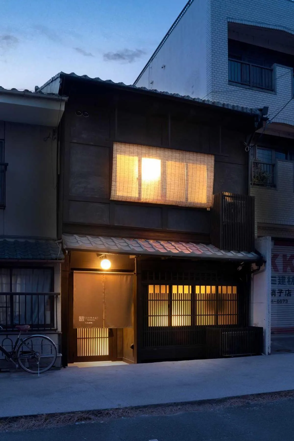 Property building in Tsumugi Hachijominamotocho