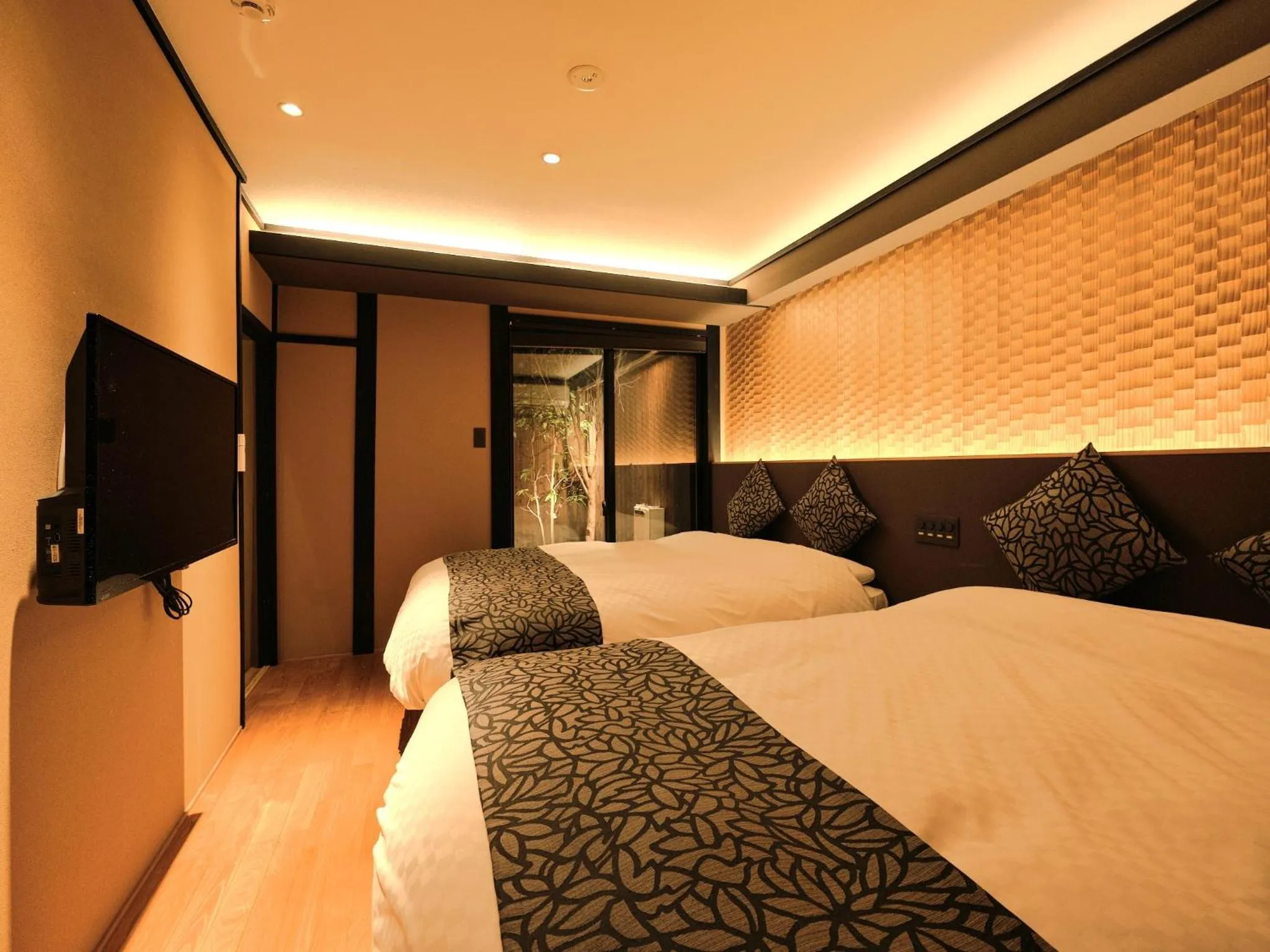 Bed in Tsumugi Hachijominamotocho