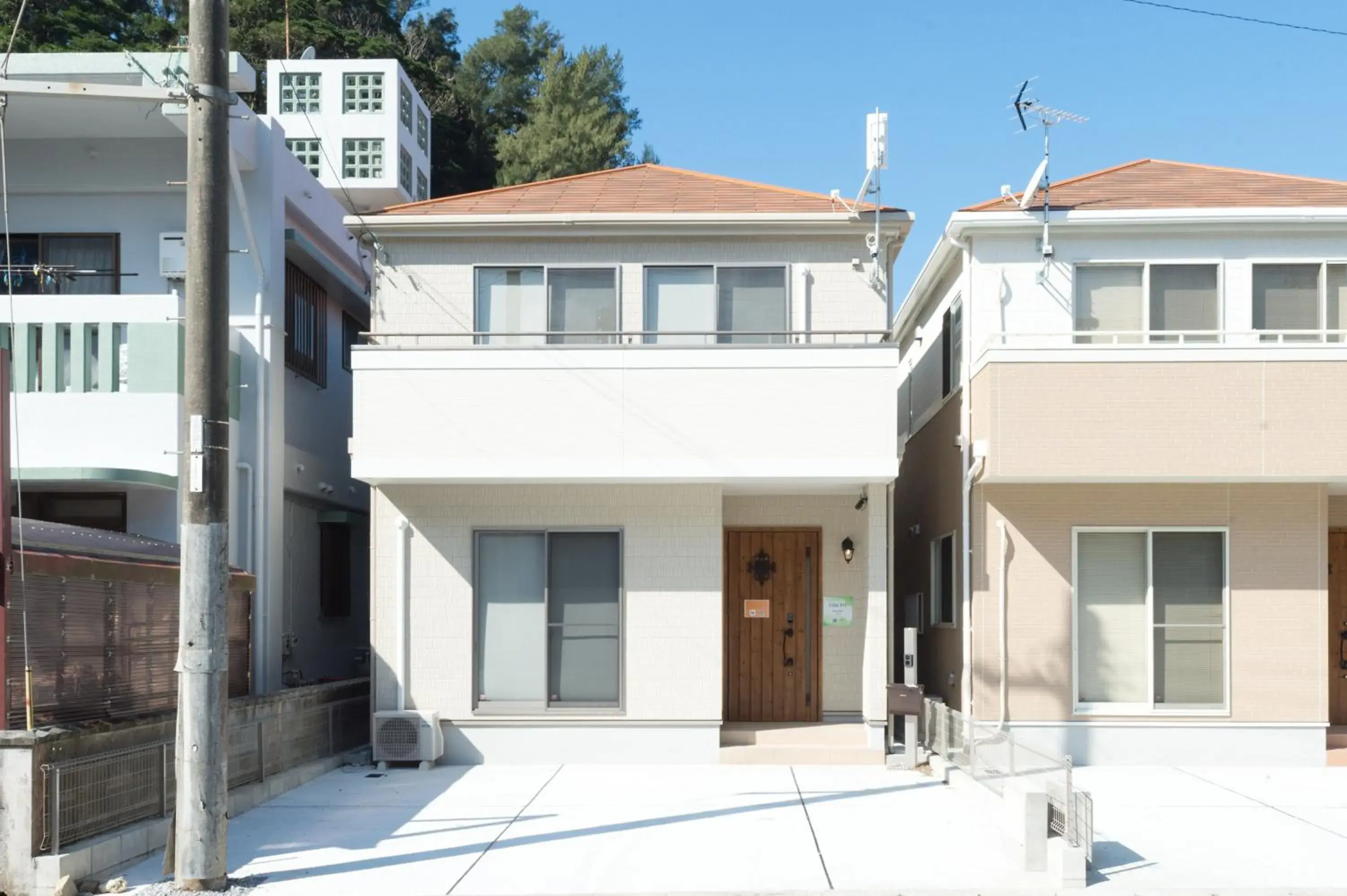 Property building in Riverside Yofuke AFP Villa Property building in Riverside Yofuke AFP Villa