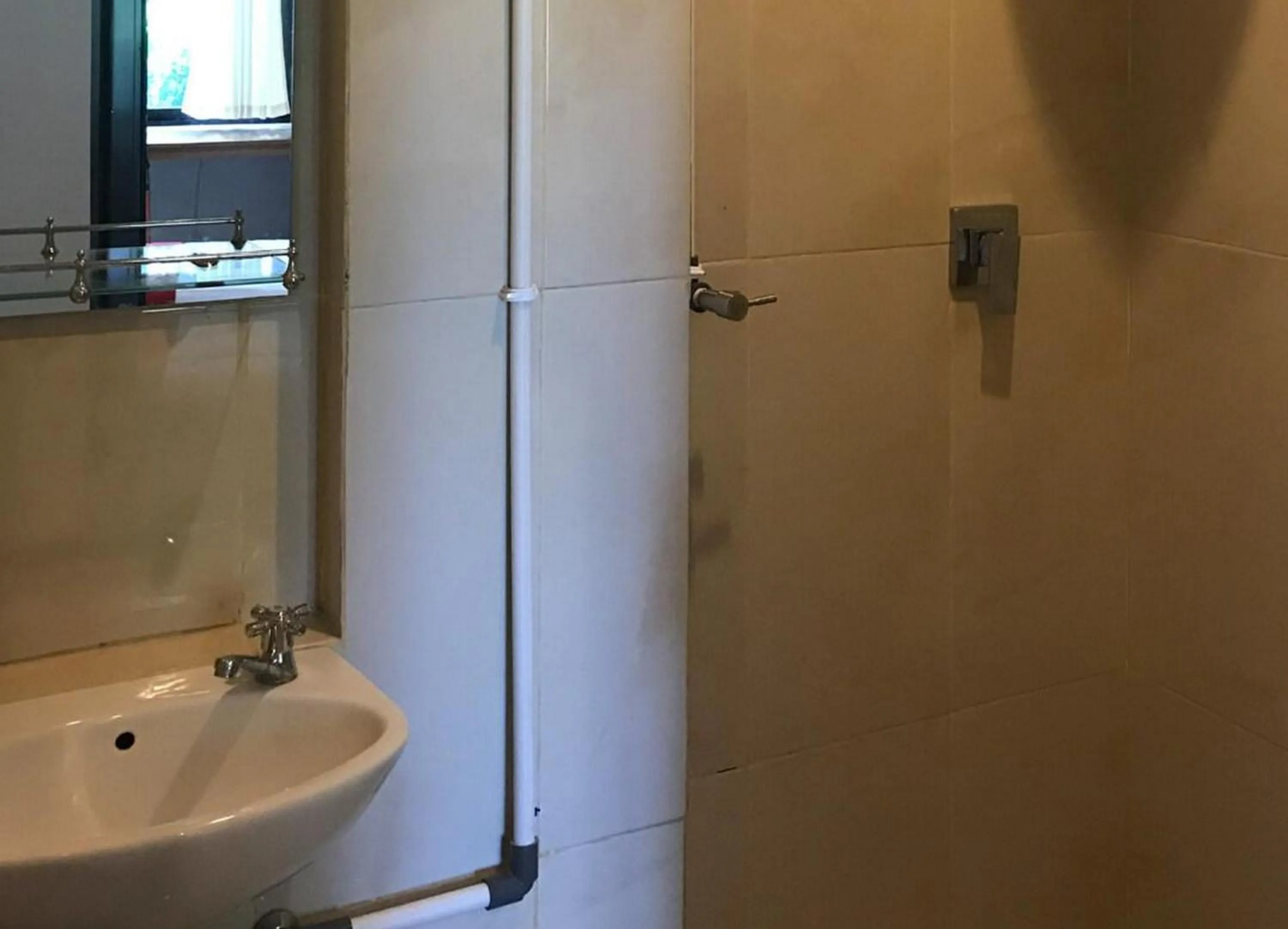 Bathroom in RedDoorz Plus @ Bitung City Center