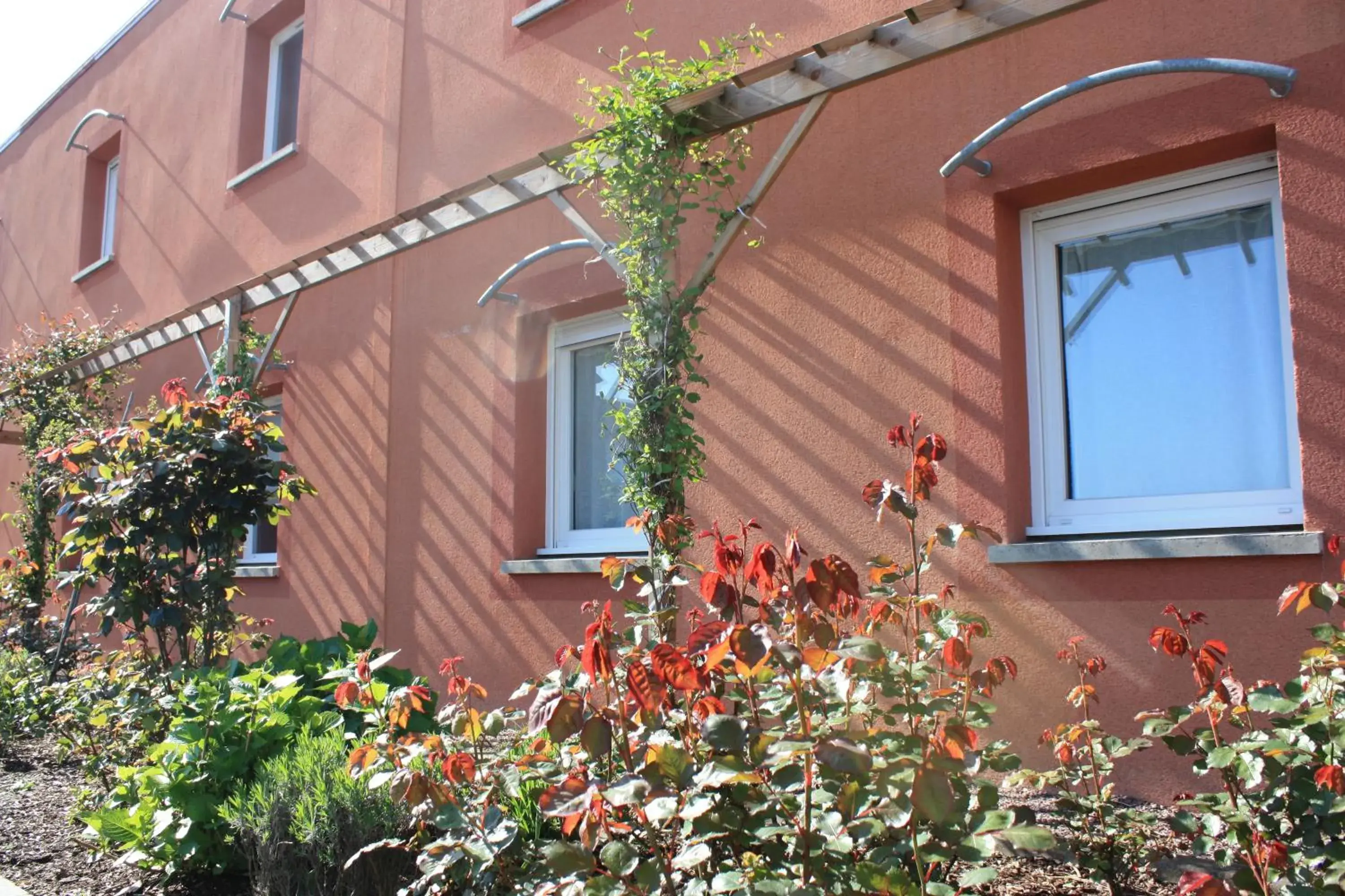 Facade/entrance in The Originals Boutique Hôtel Spa Beuzeville Honfleur Sud Facade/entrance in The Originals Boutique Hôtel Spa Beuzeville Honfleur Sud