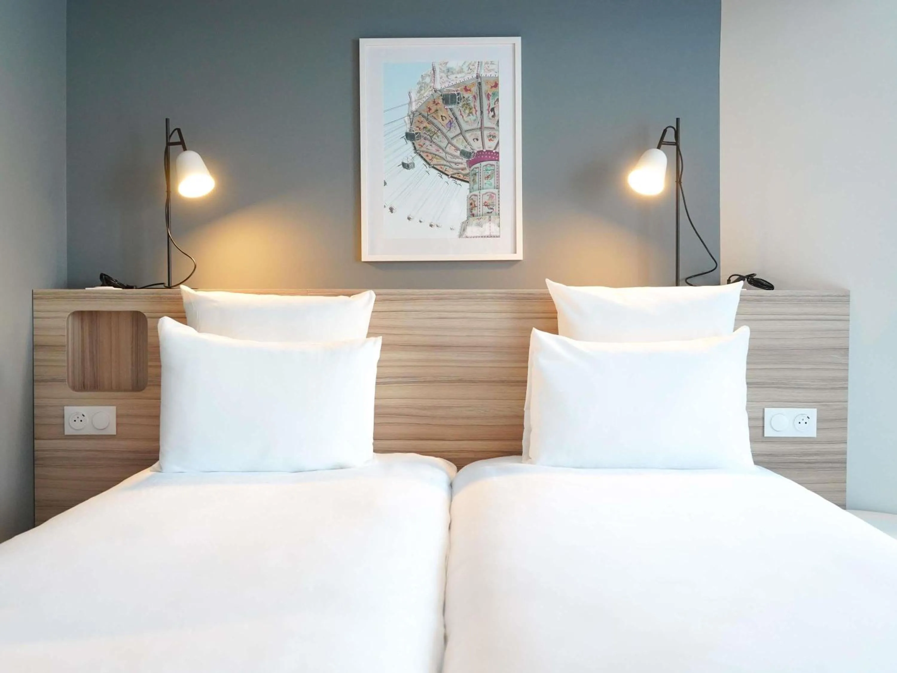 Bedroom, Bed in AppartHotel Mercure Paris Boulogne