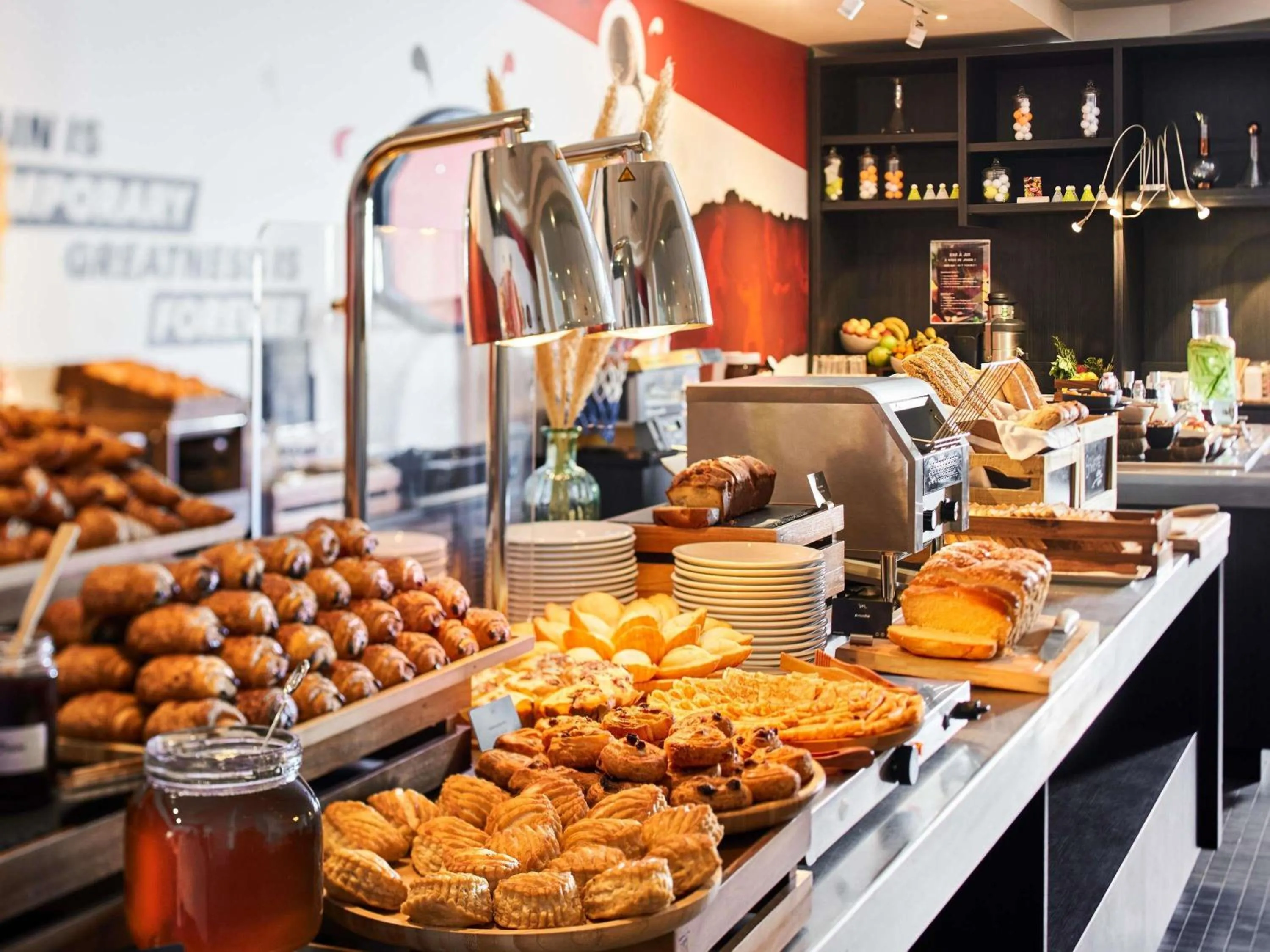 Breakfast in AppartHotel Mercure Paris Boulogne