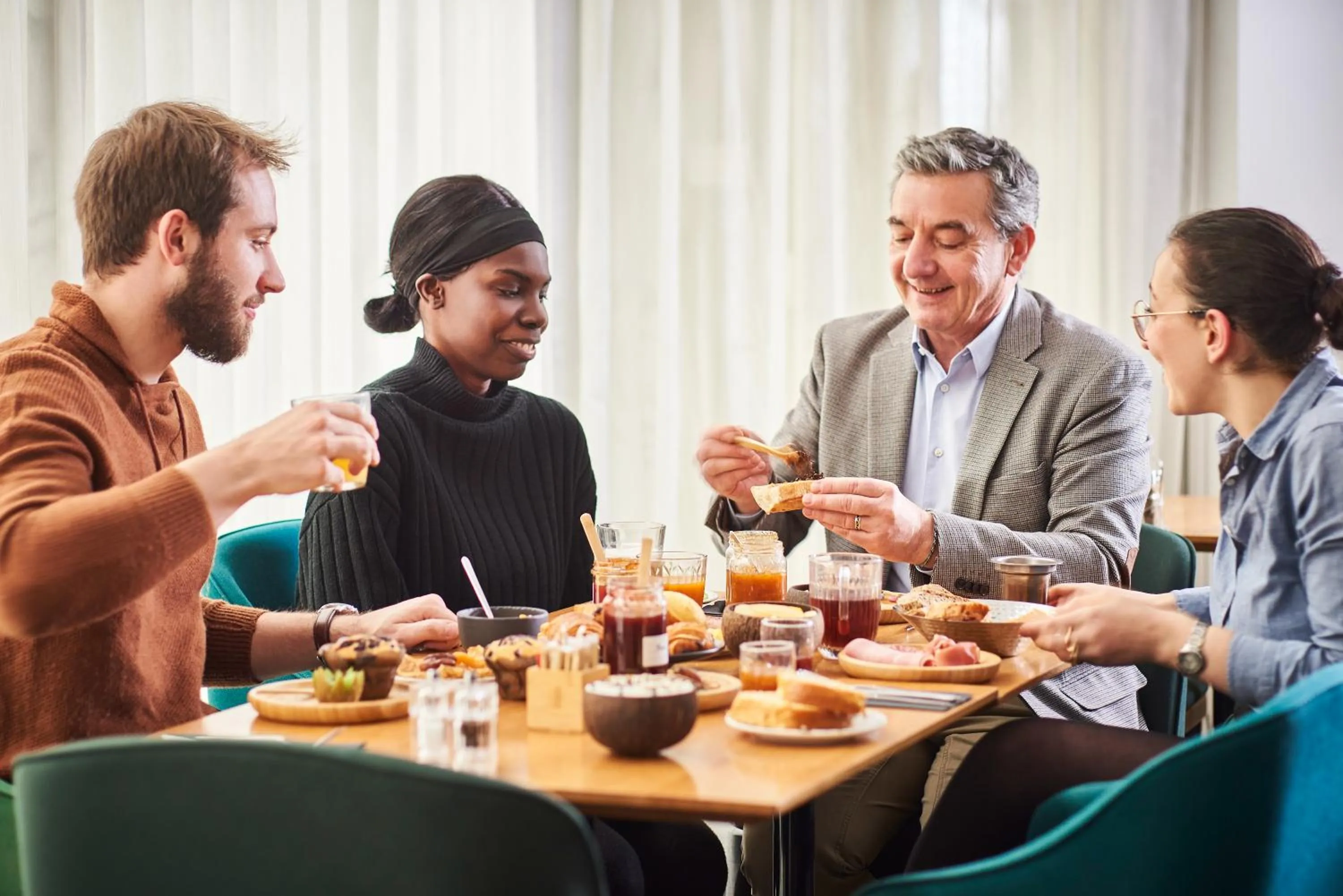 Breakfast in AppartHotel Mercure Paris Boulogne