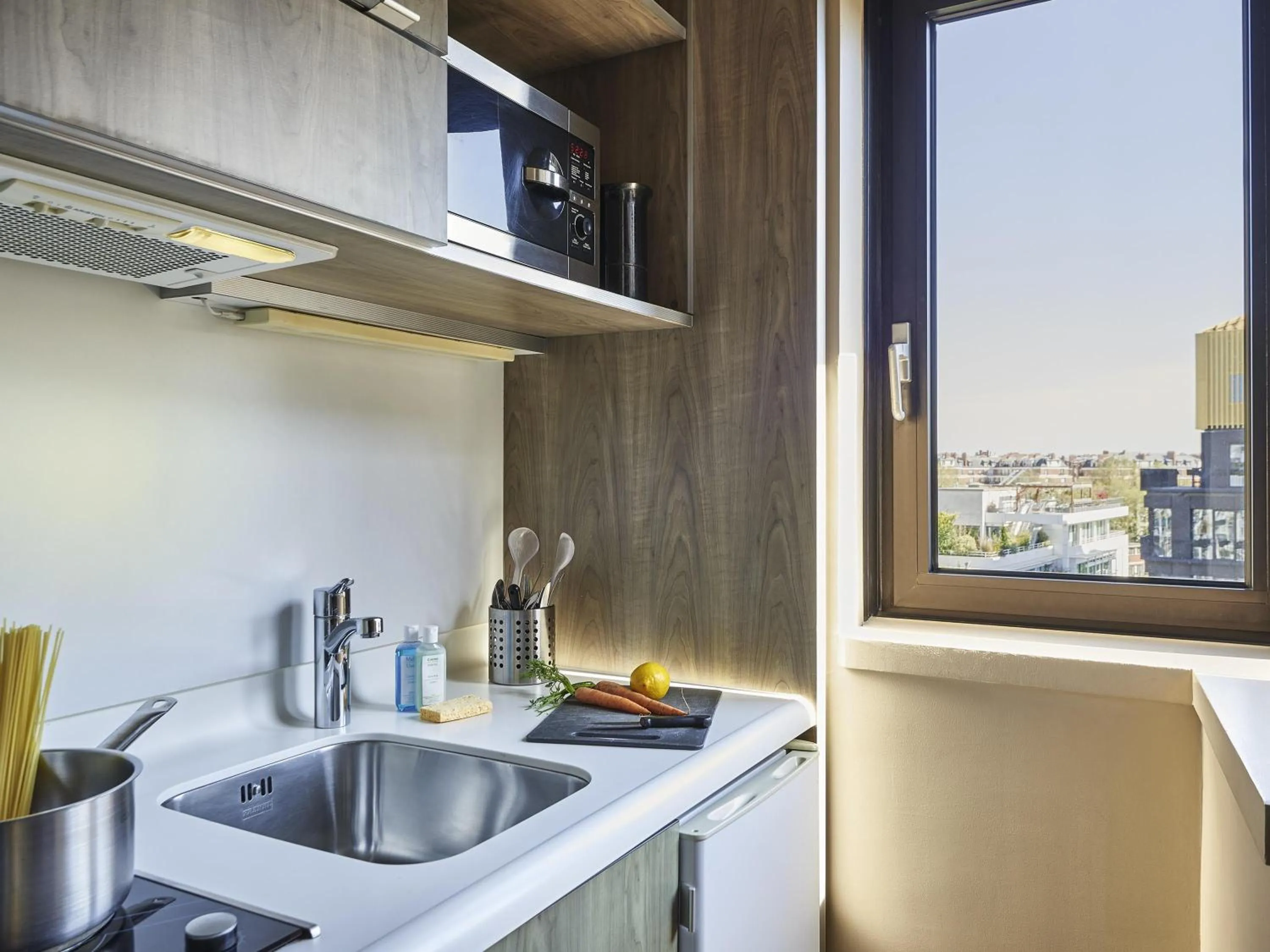 Property building in AppartHotel Mercure Paris Boulogne