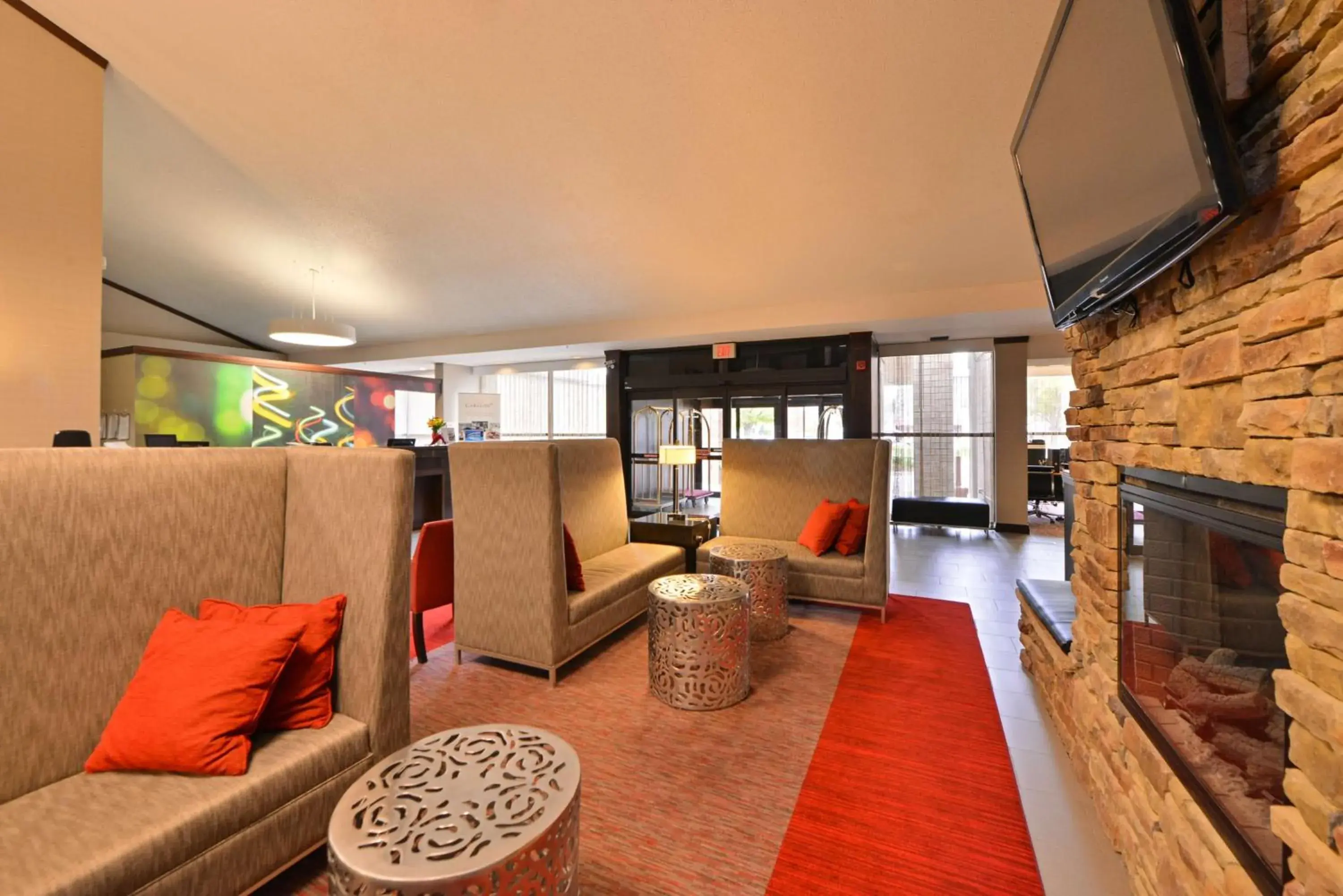 Lobby or reception, Seating Area in Radisson Hotel Madison