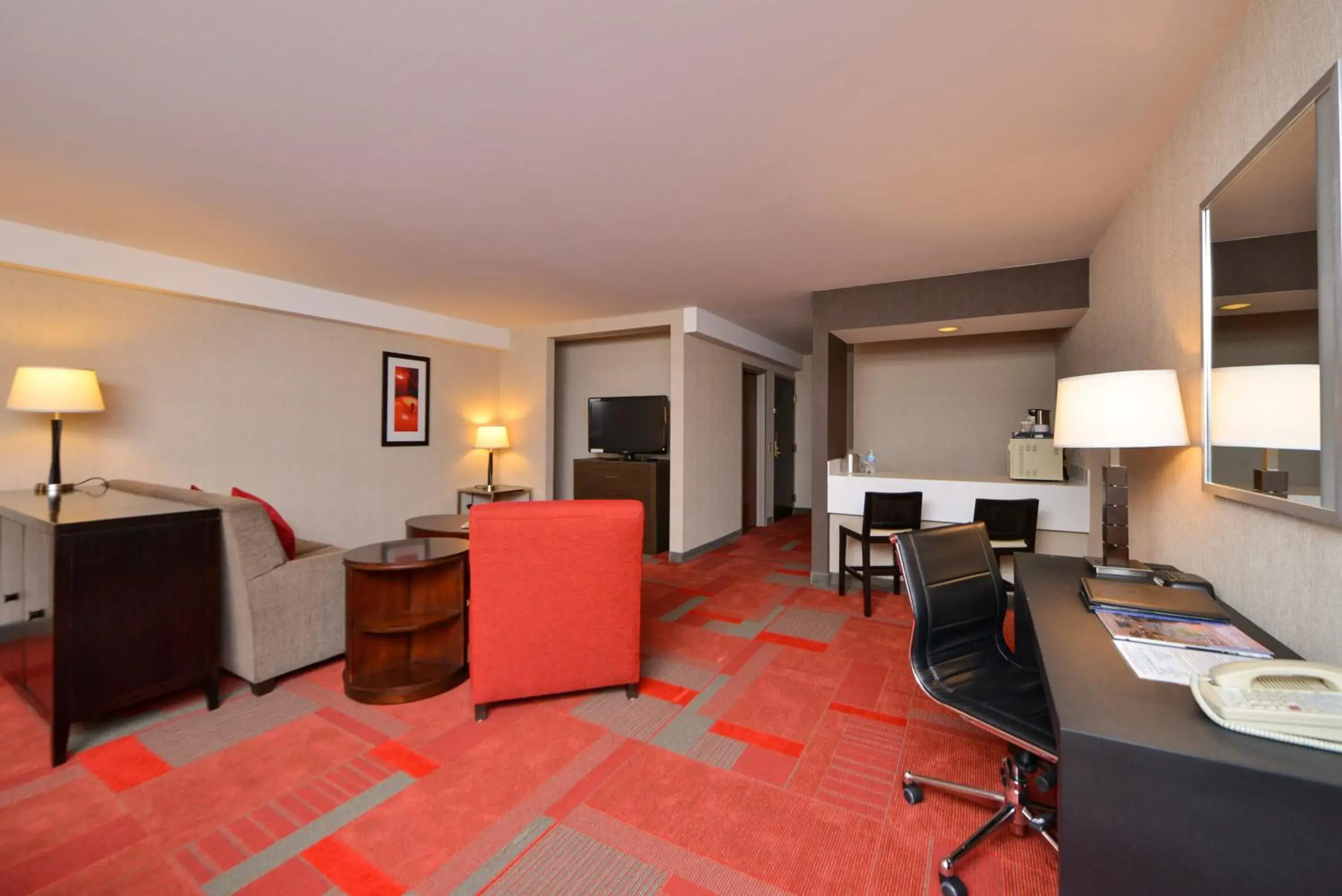 Living room, Seating Area in Radisson Hotel Madison