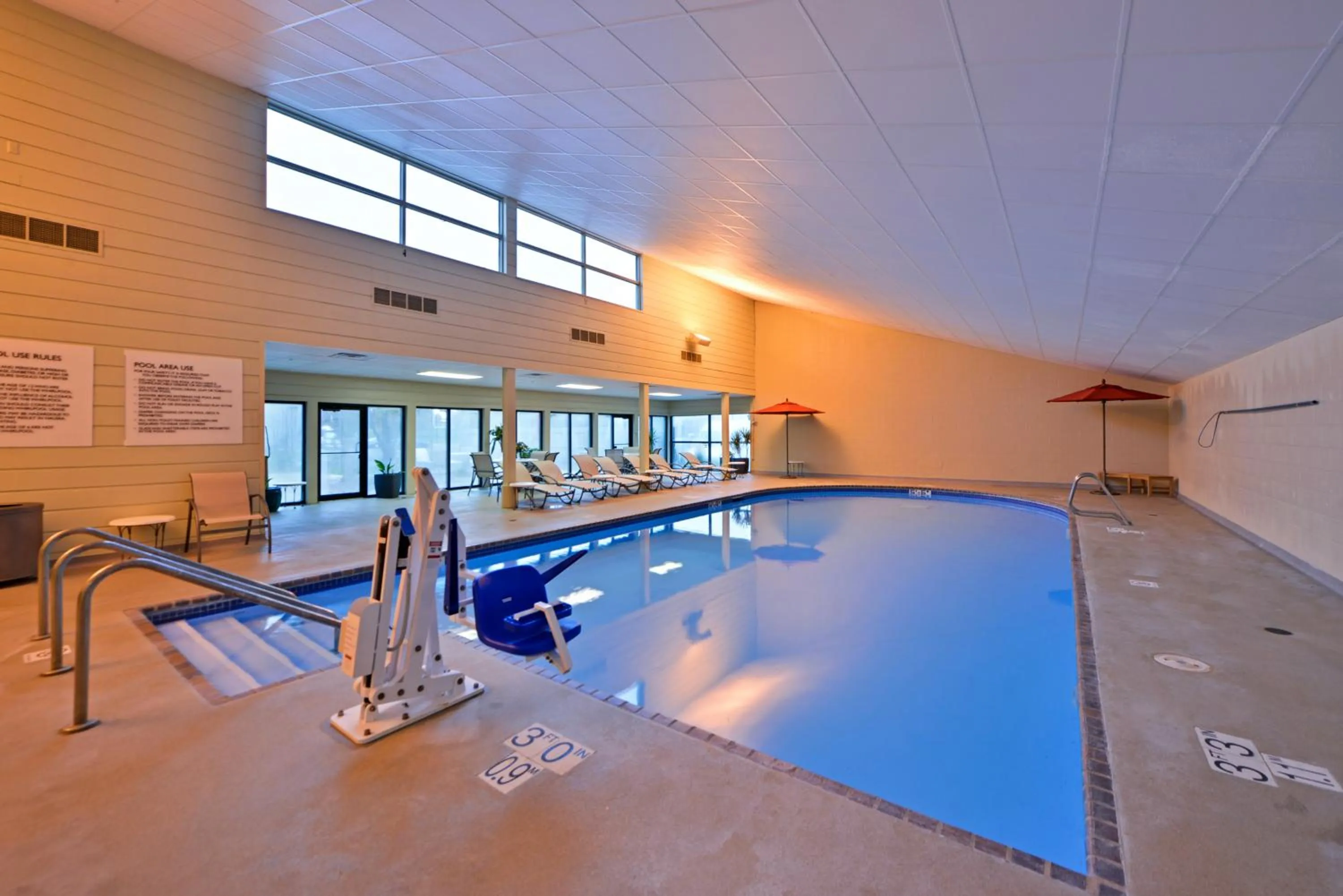 Swimming Pool in Radisson Hotel Madison
