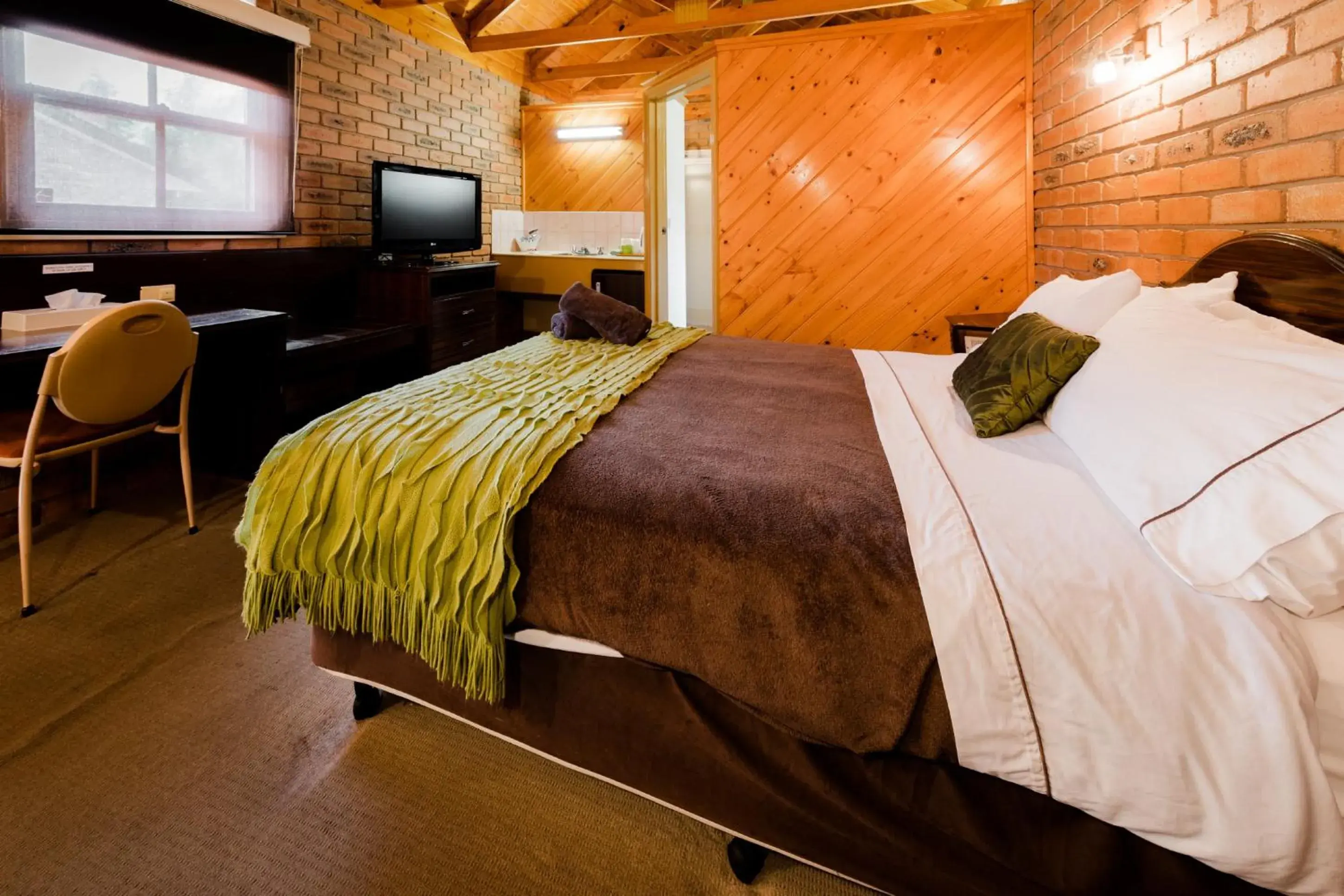 Standard Queen Room in Castlemaine Colonial Motel Standard Queen Room in Castlemaine Colonial Motel