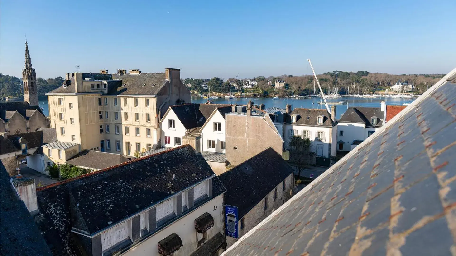 Duplex Suite in Les Bains de Mer Riviera Bretonne Duplex Suite in Les Bains de Mer Riviera Bretonne