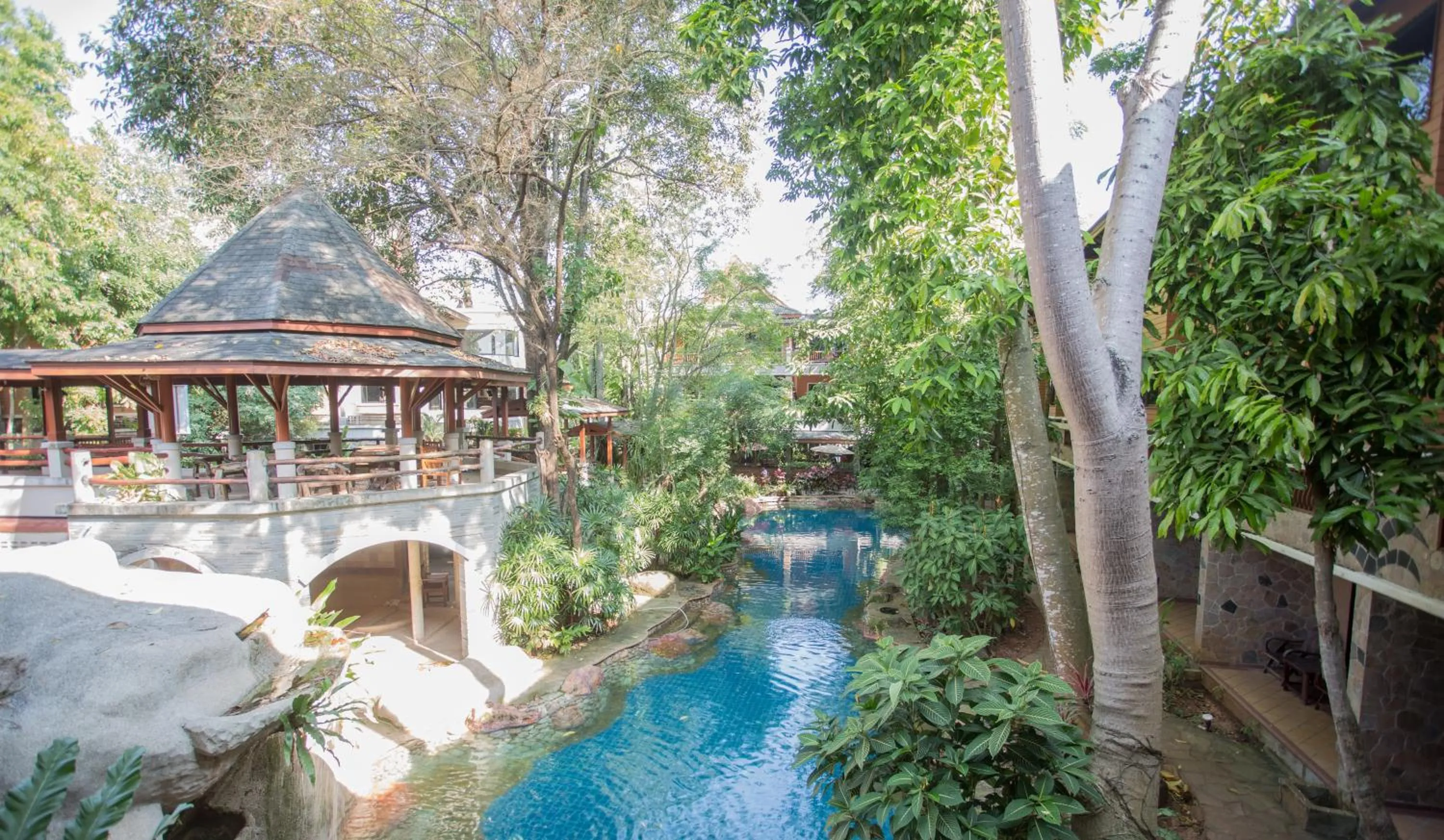 Swimming pool in 100 Islands Resort & Spa