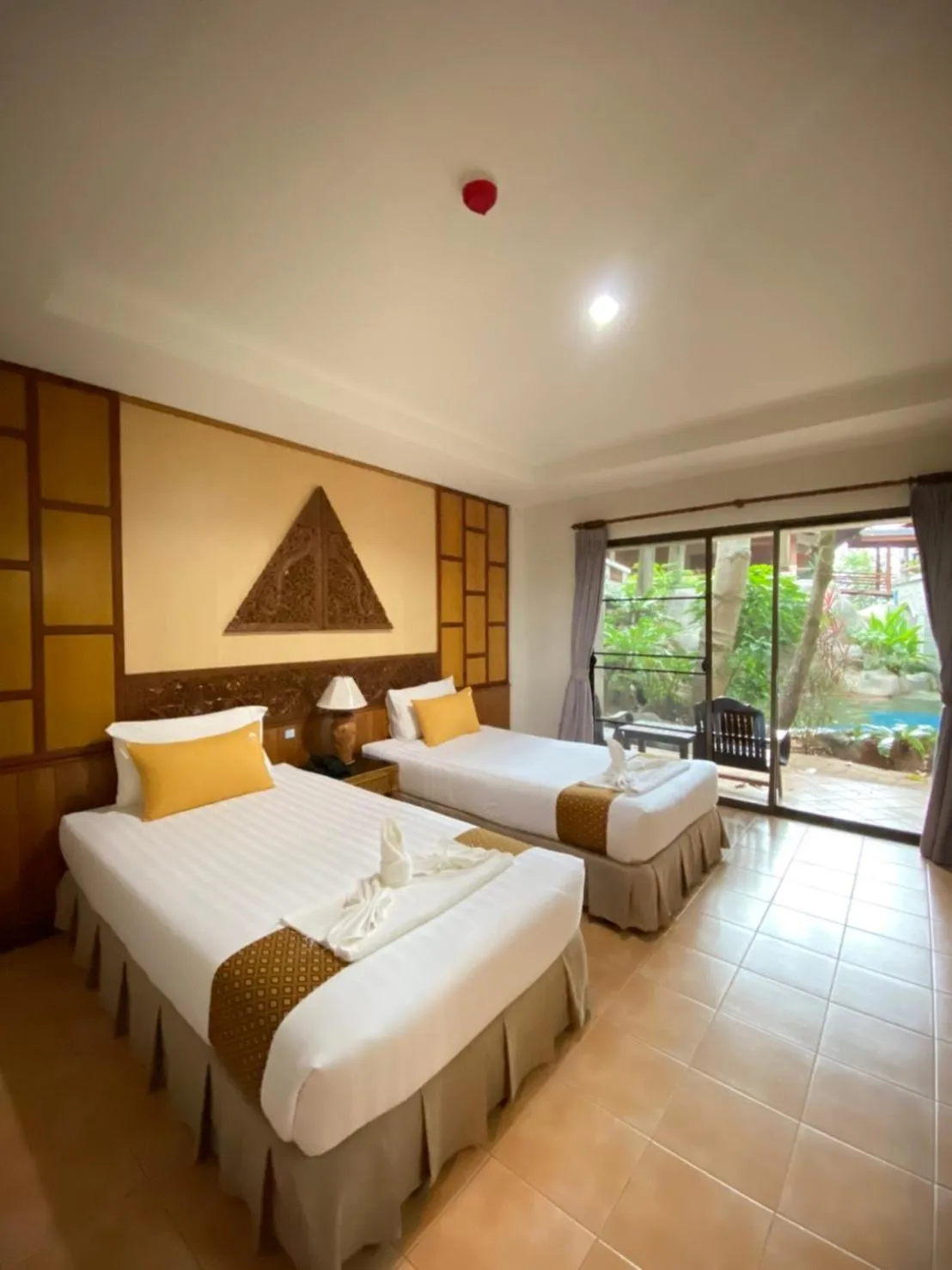 Bed in 100 Islands Resort & Spa