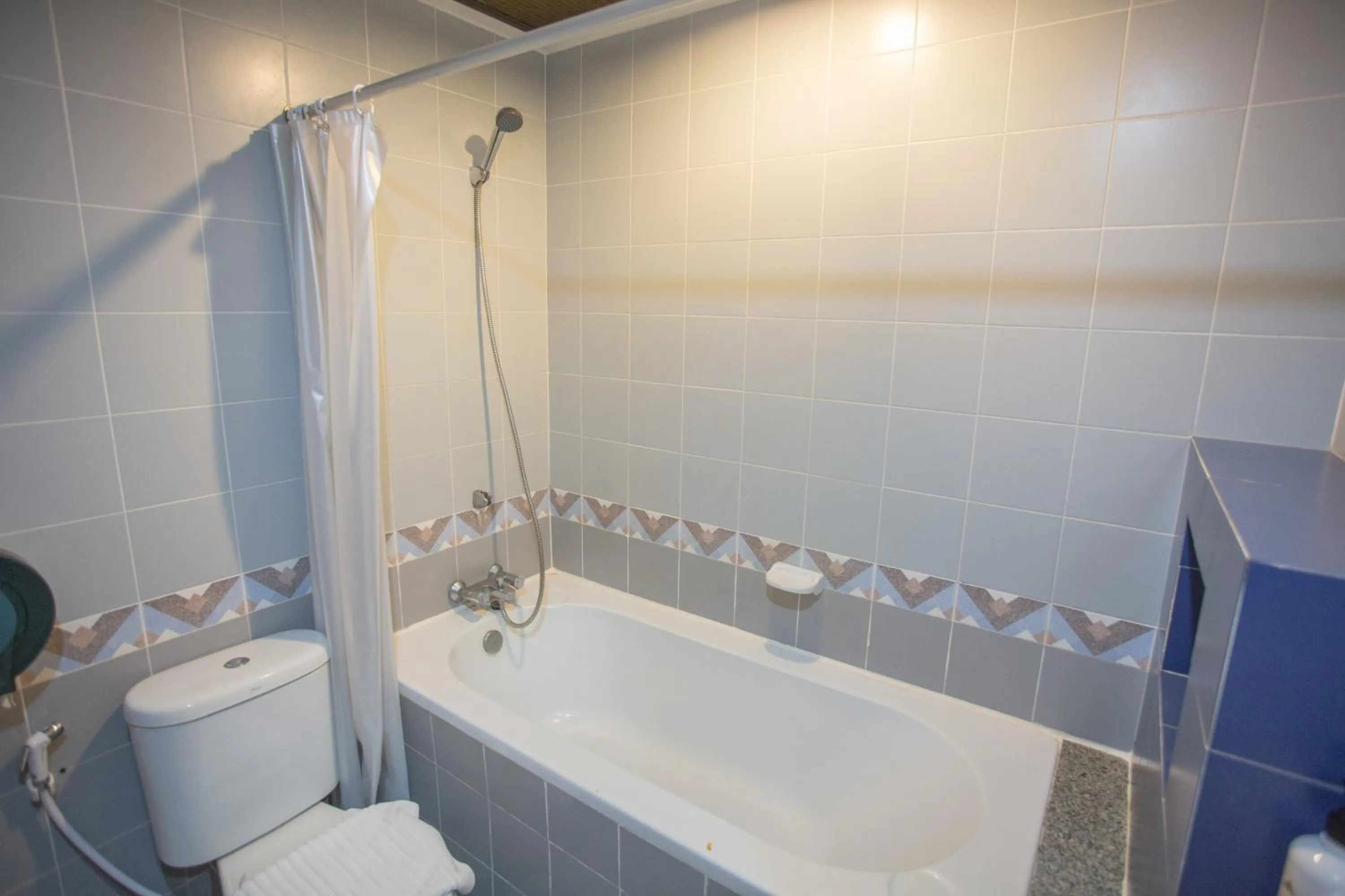 Bathroom in 100 Islands Resort & Spa