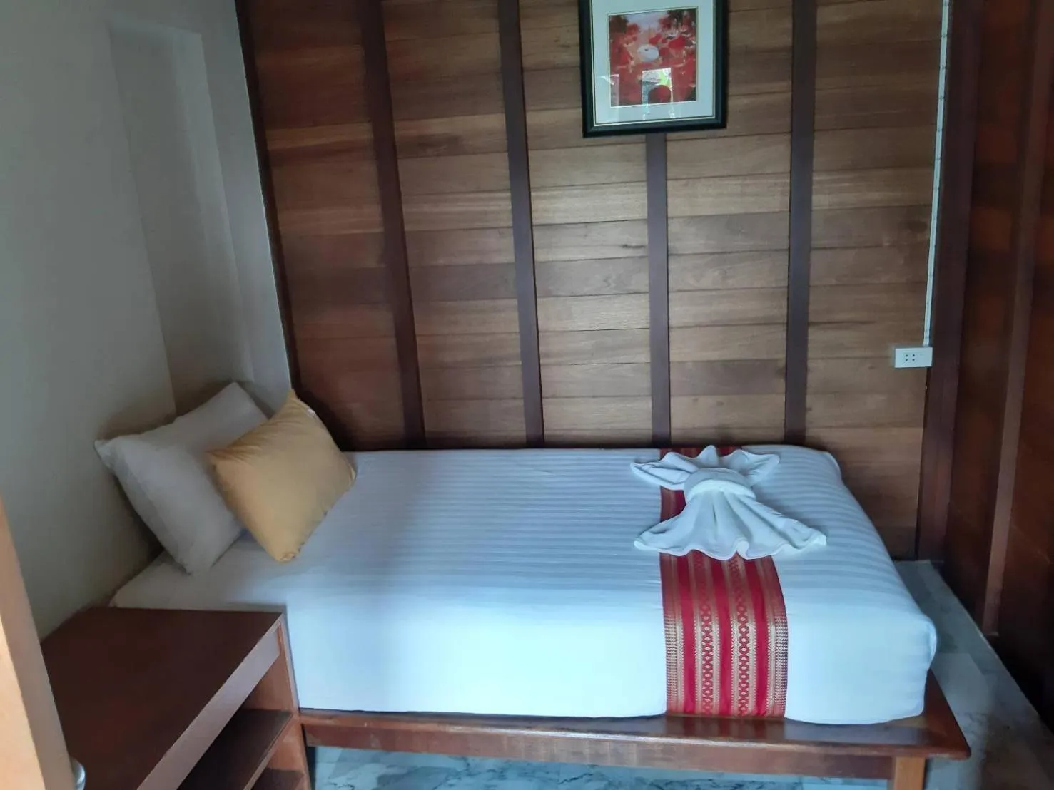 Bed in 100 Islands Resort & Spa