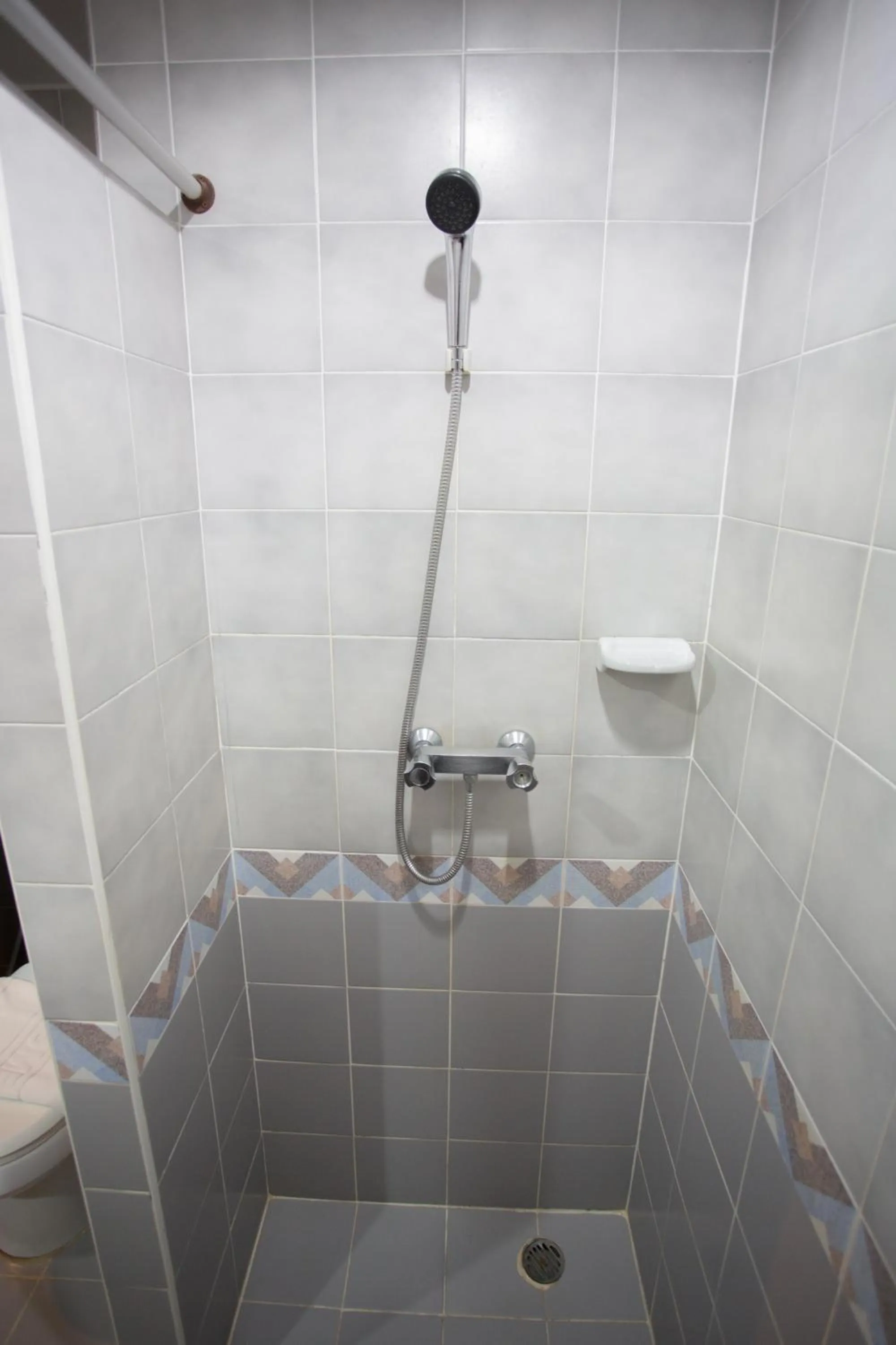 Shower in 100 Islands Resort & Spa