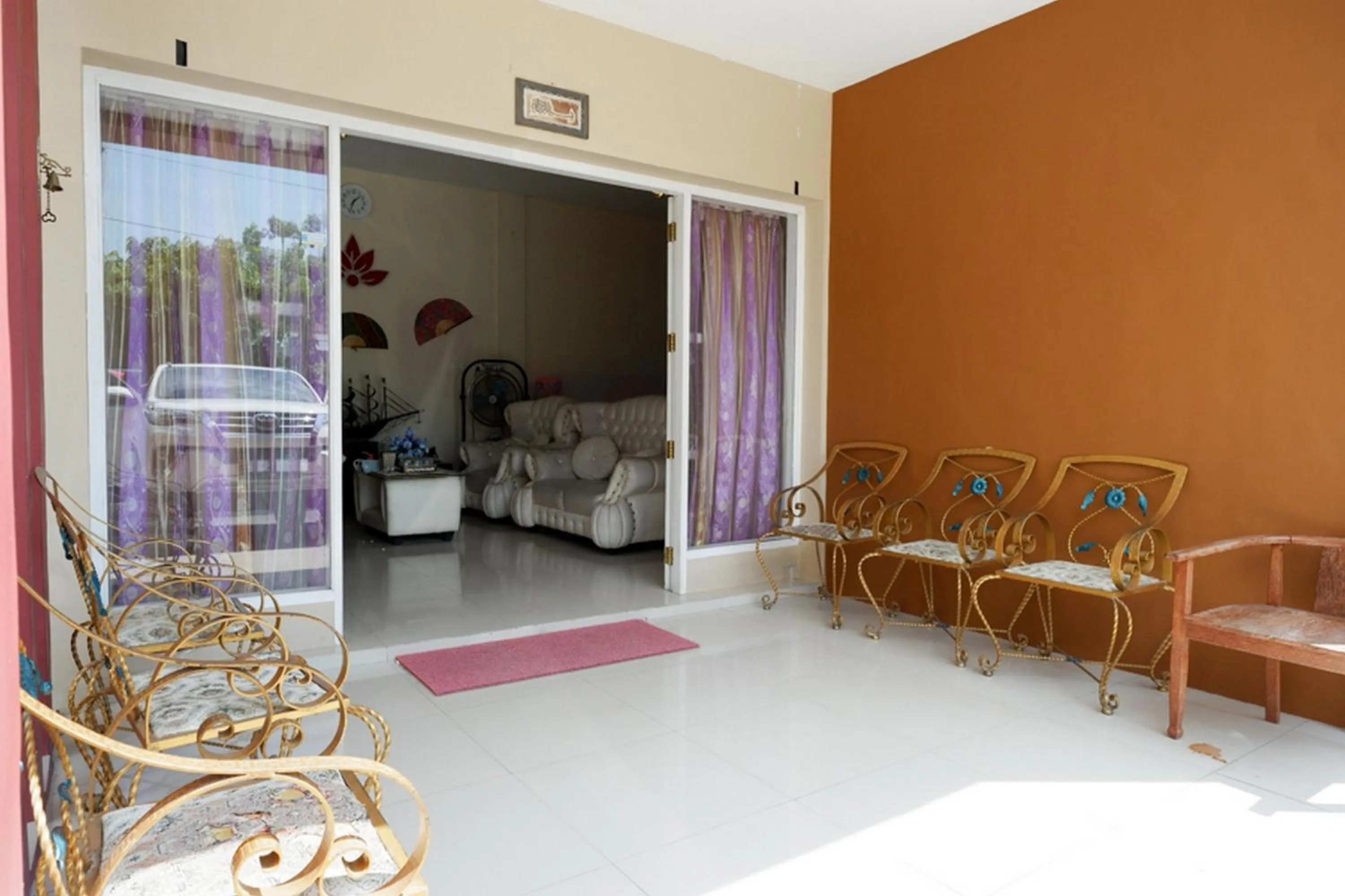 Facade/entrance in RedDoorz @ Hotel Grand Aulia Majene