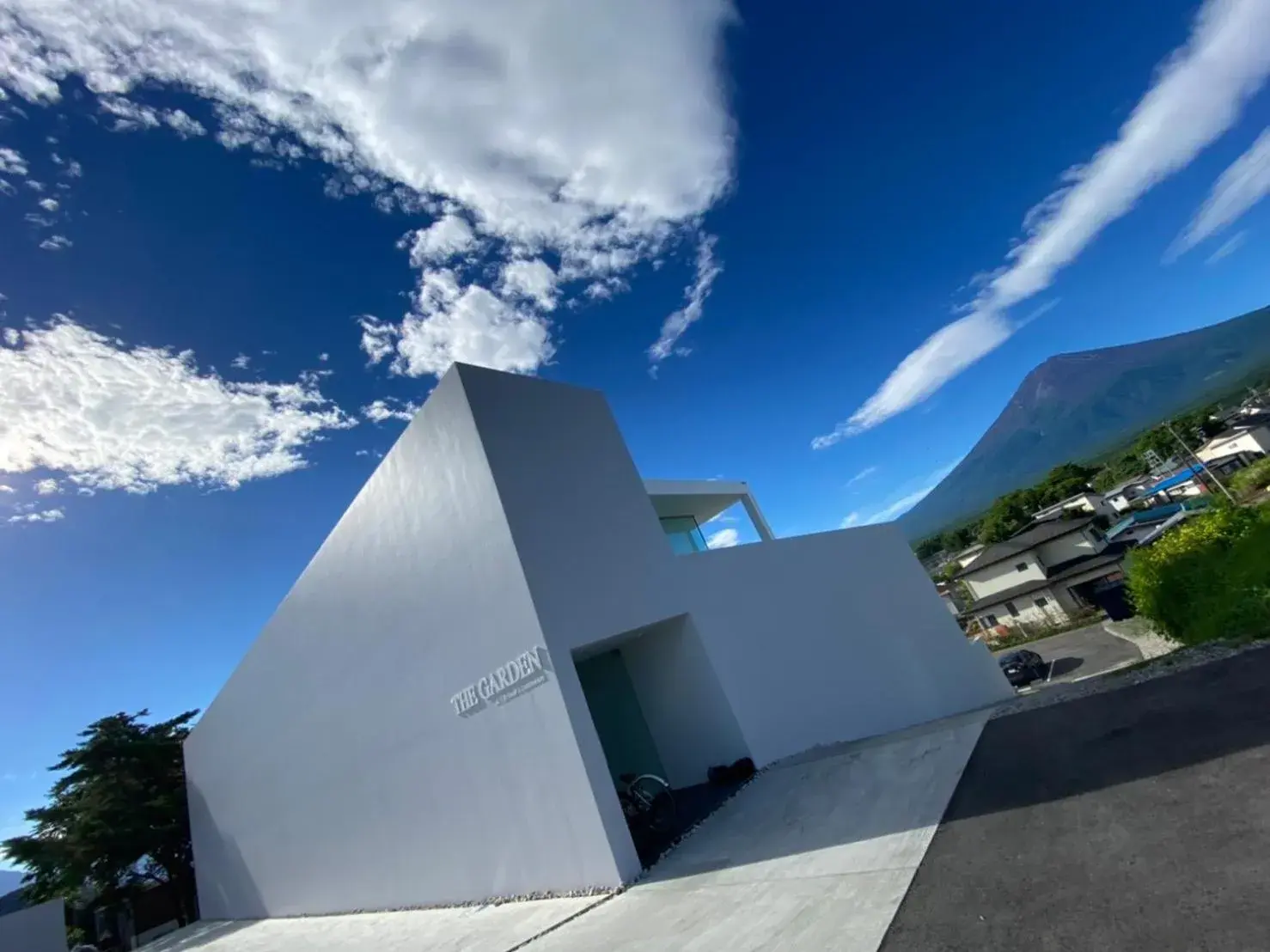 Property building in THE GARDEN Property building in THE GARDEN