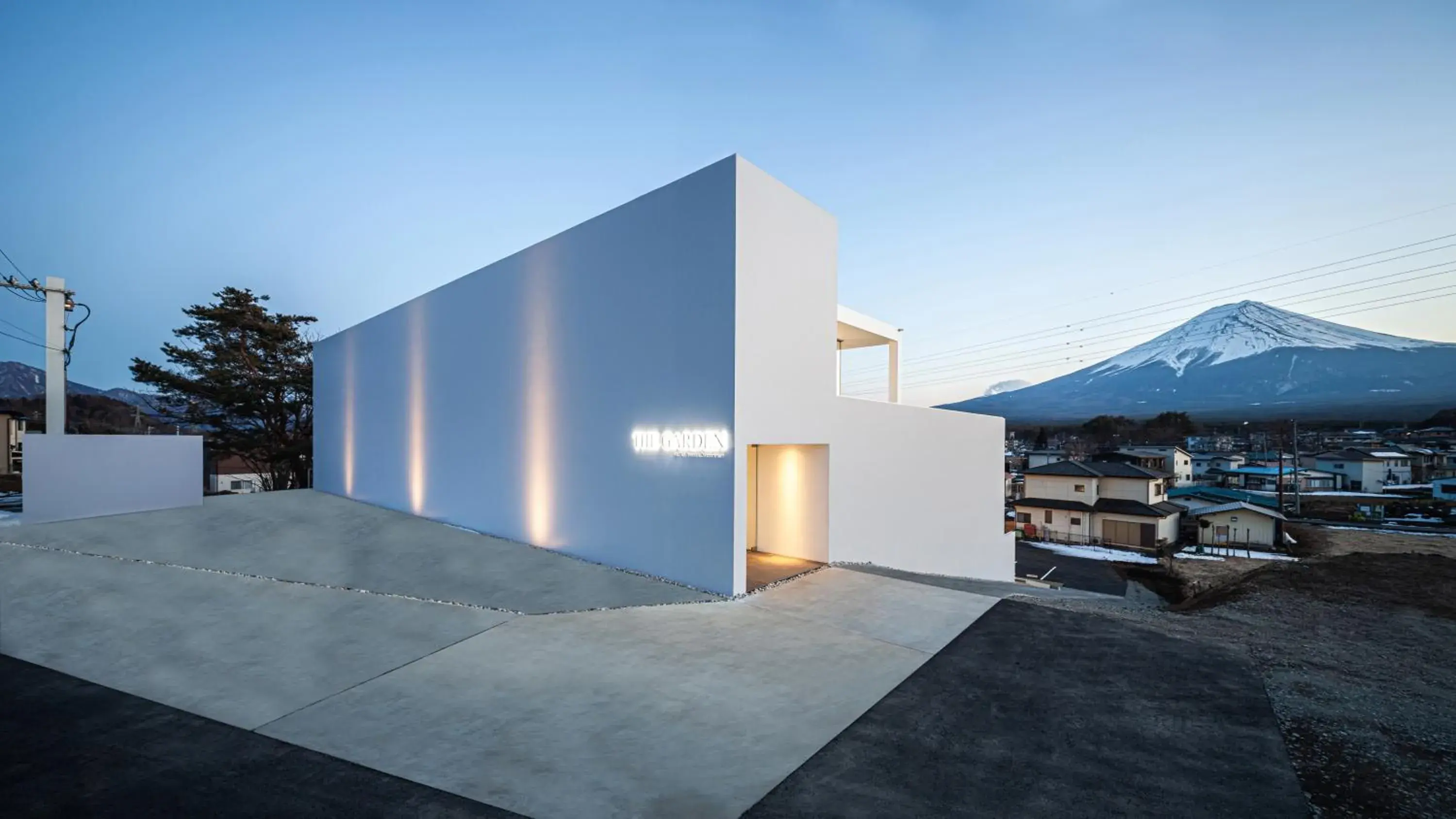 Property building in THE GARDEN Property building in THE GARDEN