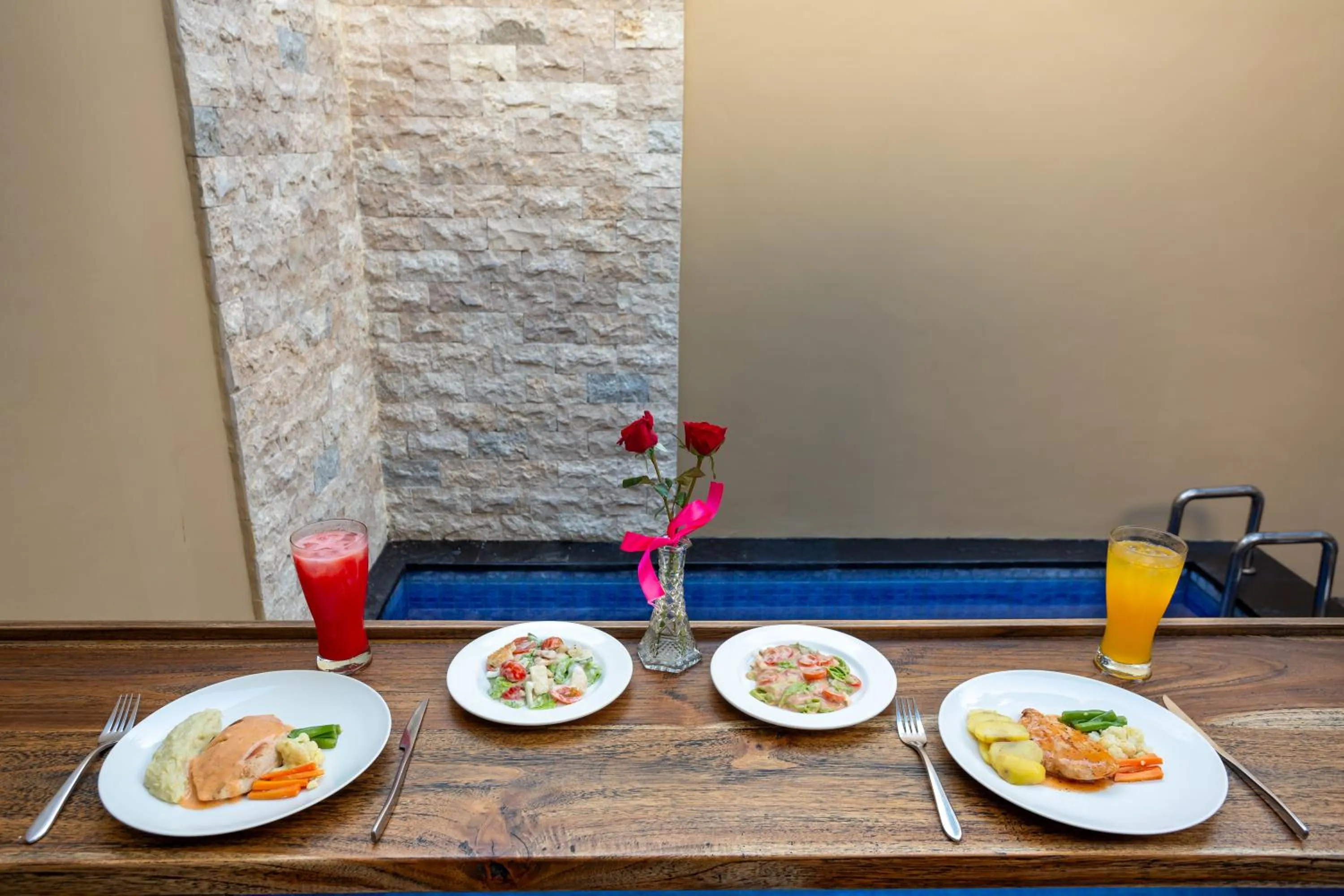 Food and drinks in Radea Villa