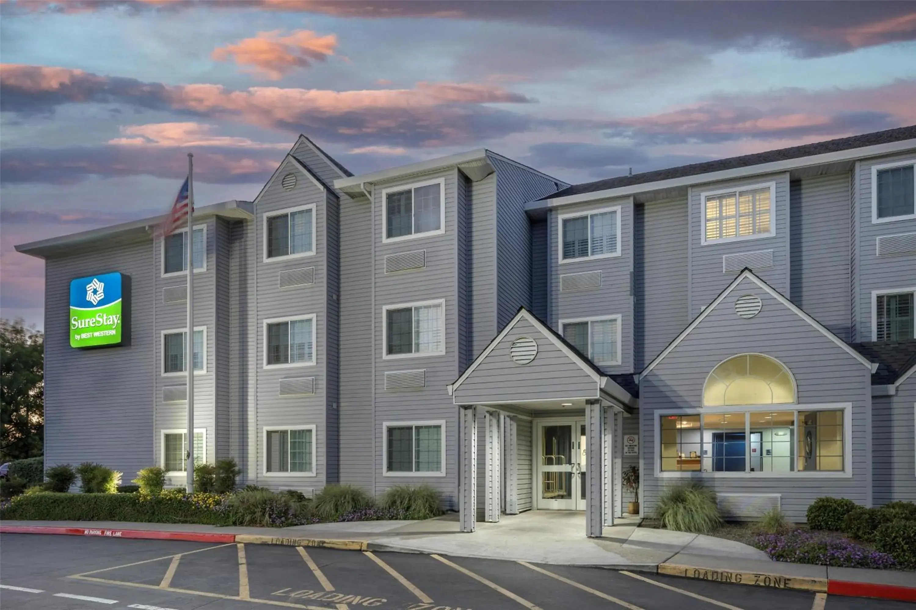 Property building in SureStay by Best Western Sacramento South Natomas Property building in SureStay by Best Western Sacramento South Natomas