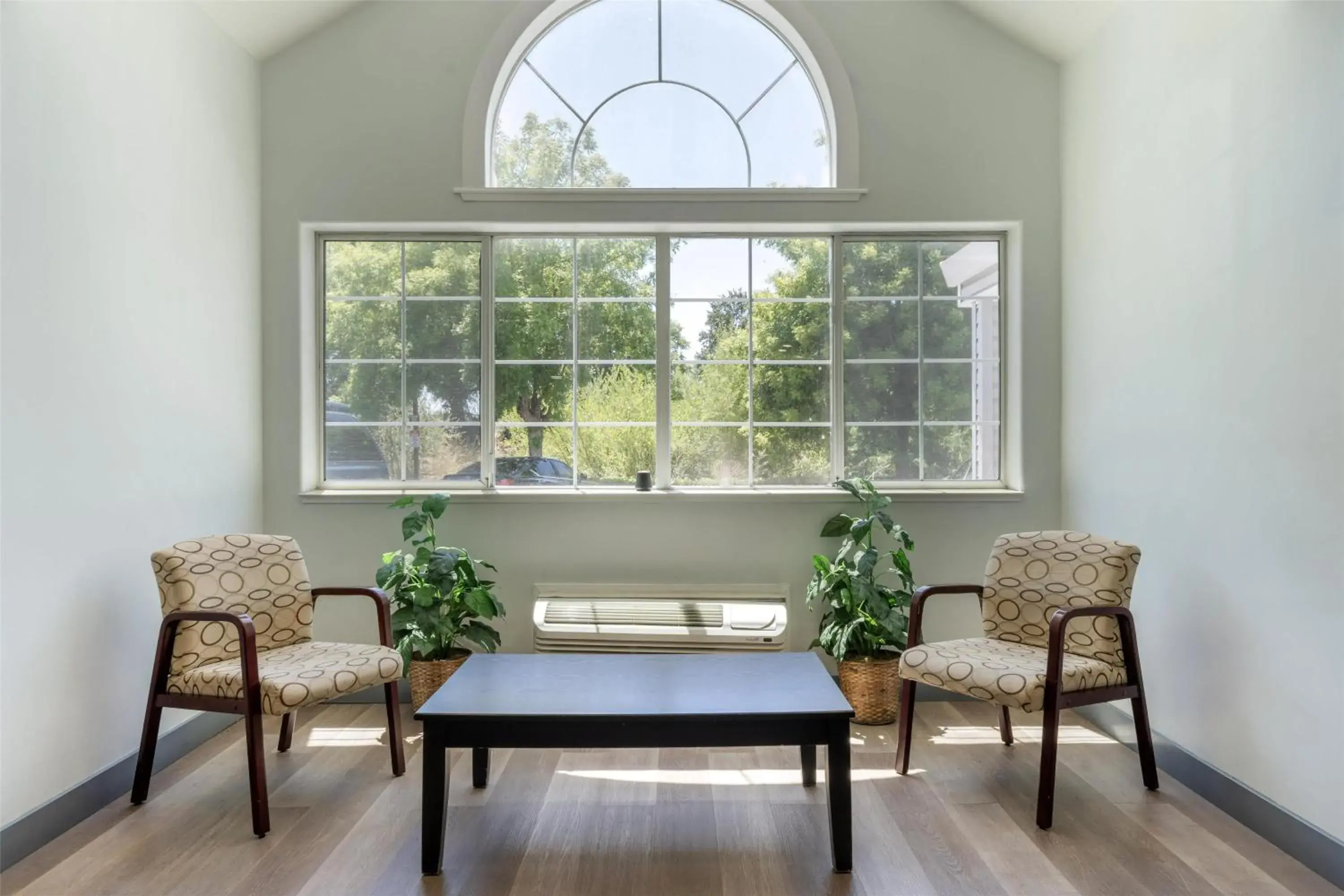 Lobby or reception in SureStay by Best Western Sacramento South Natomas Lobby or reception in SureStay by Best Western Sacramento South Natomas