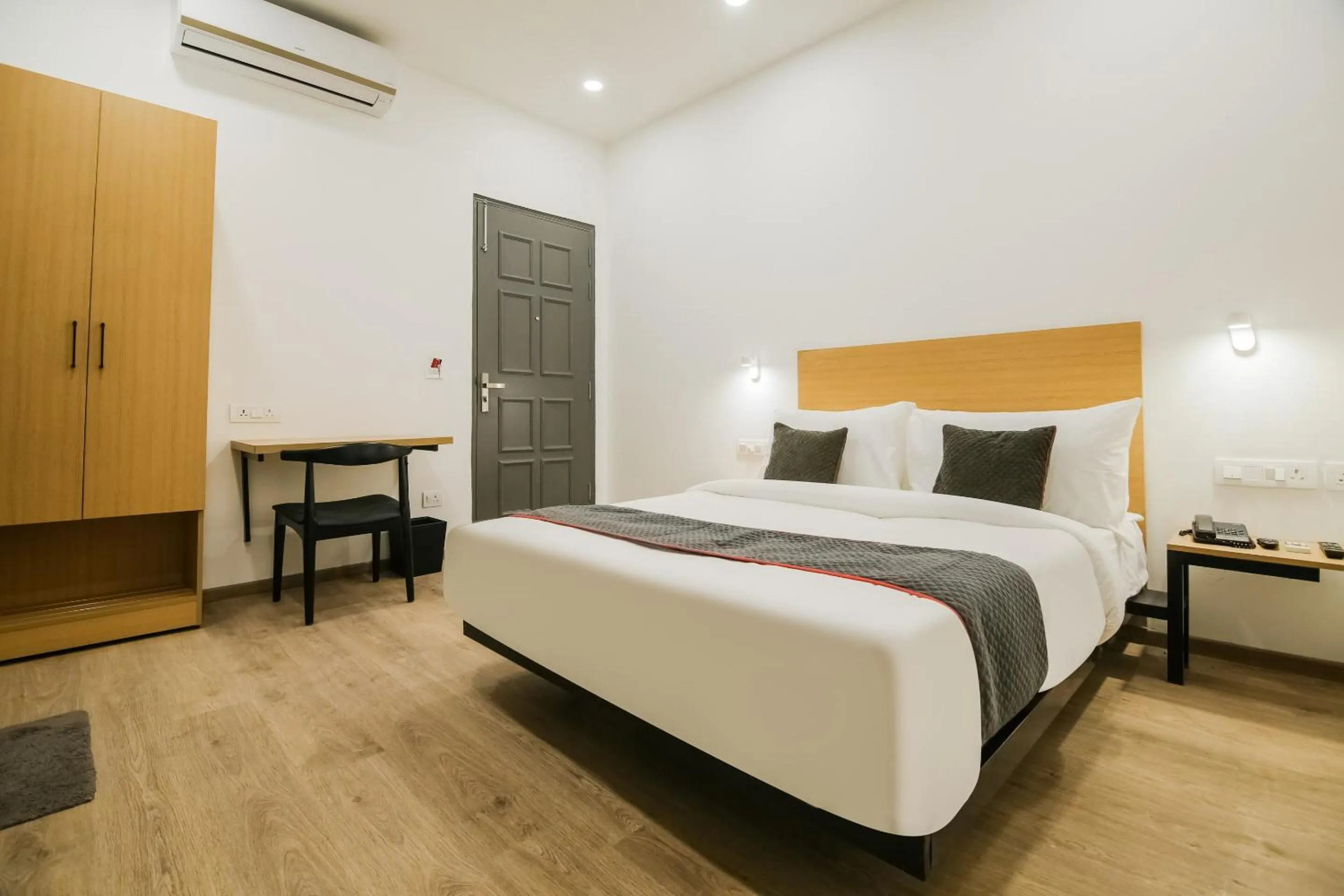 Bedroom, Bed in Hotel O 7 star