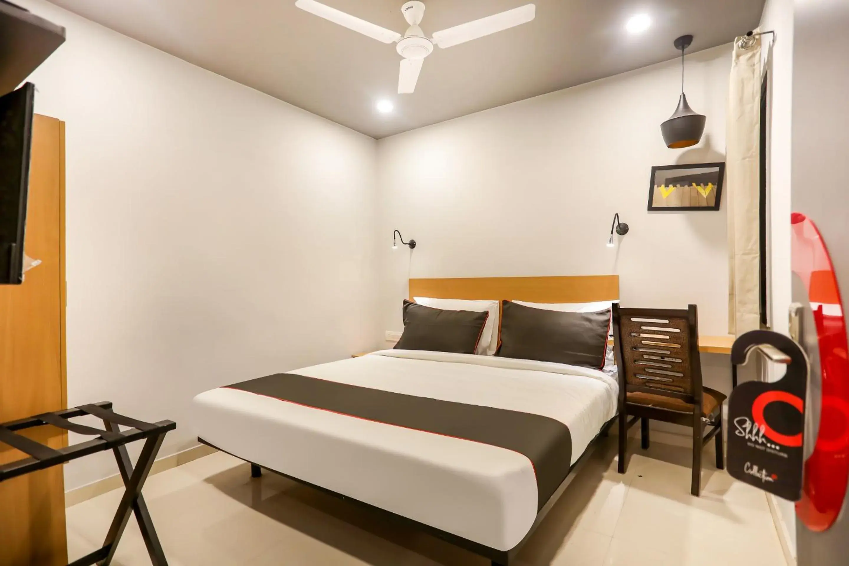 Bedroom, Bed in Collection O Le Noida Hotel Near Sector 76 Metro Station Bedroom, Bed in Collection O Le Noida Hotel Near Sector 76 Metro Station