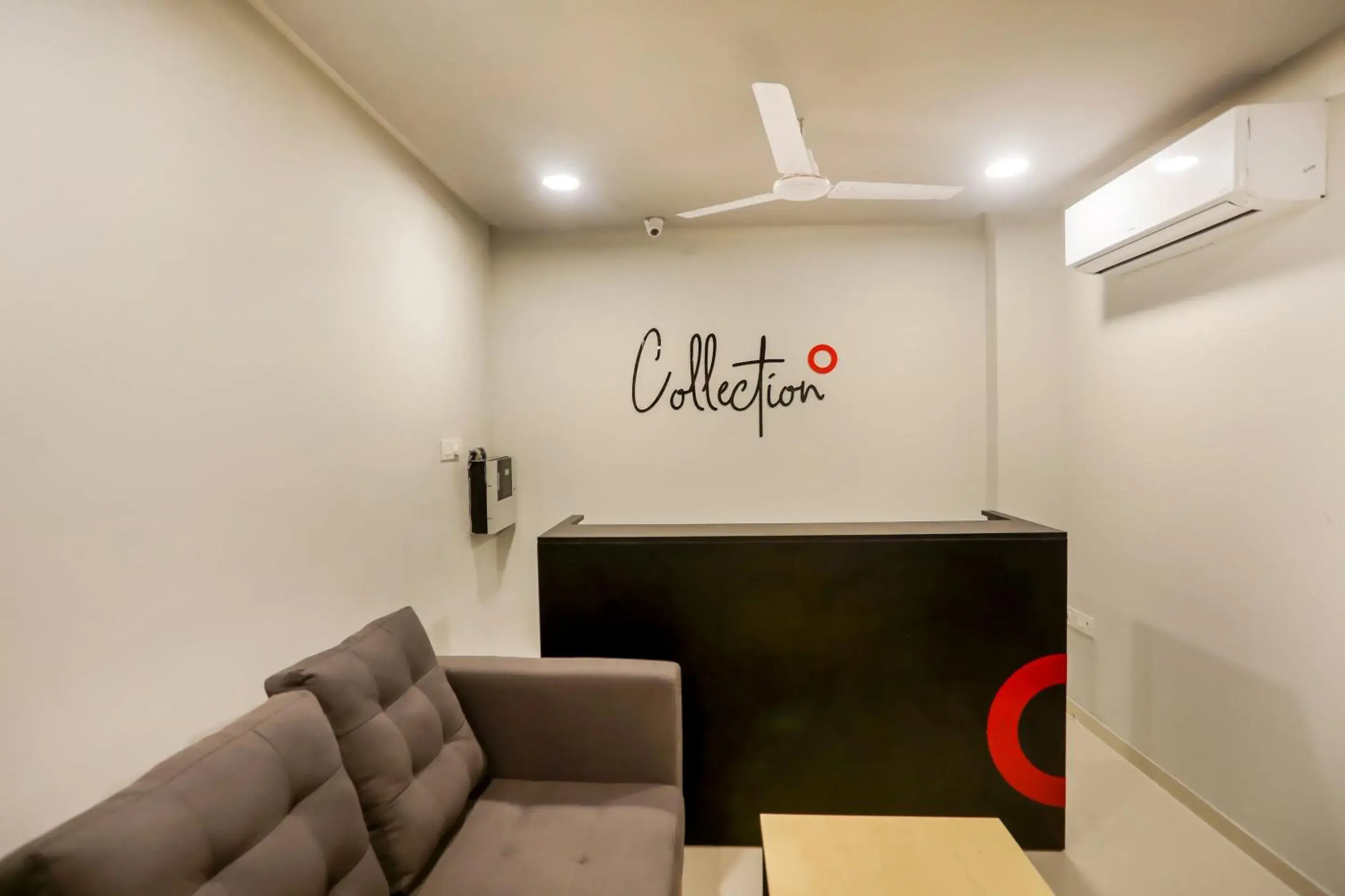 Lobby or reception in Collection O Le Noida Hotel Near Sector 76 Metro Station Lobby or reception in Collection O Le Noida Hotel Near Sector 76 Metro Station