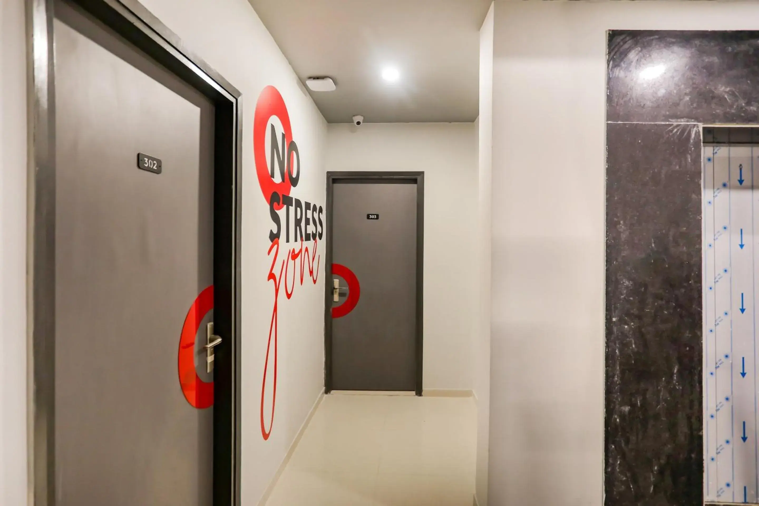 Lobby or reception in Super Collection O Le Noida Hotel Near Sector 76 Metro Station Lobby or reception in Super Collection O Le Noida Hotel Near Sector 76 Metro Station