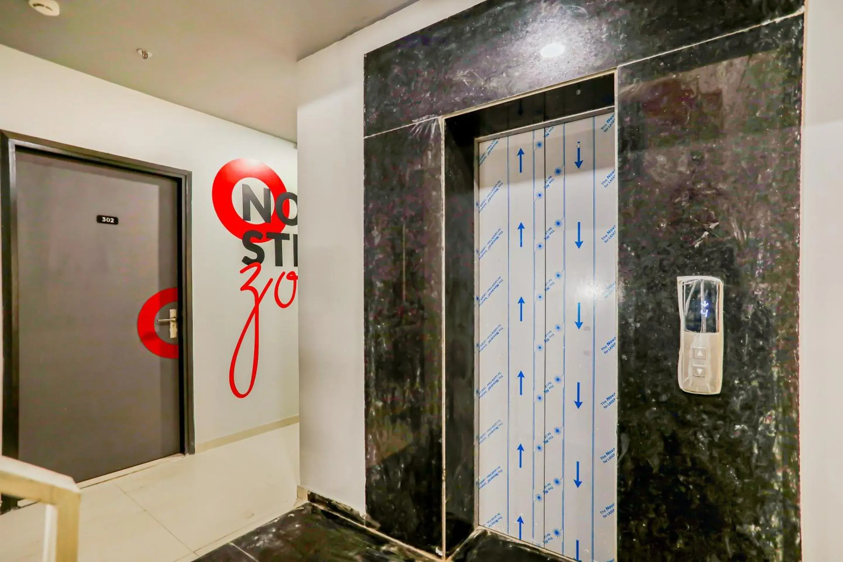 Lobby or reception in Collection O Le Noida Hotel Near Sector 76 Metro Station Lobby or reception in Collection O Le Noida Hotel Near Sector 76 Metro Station