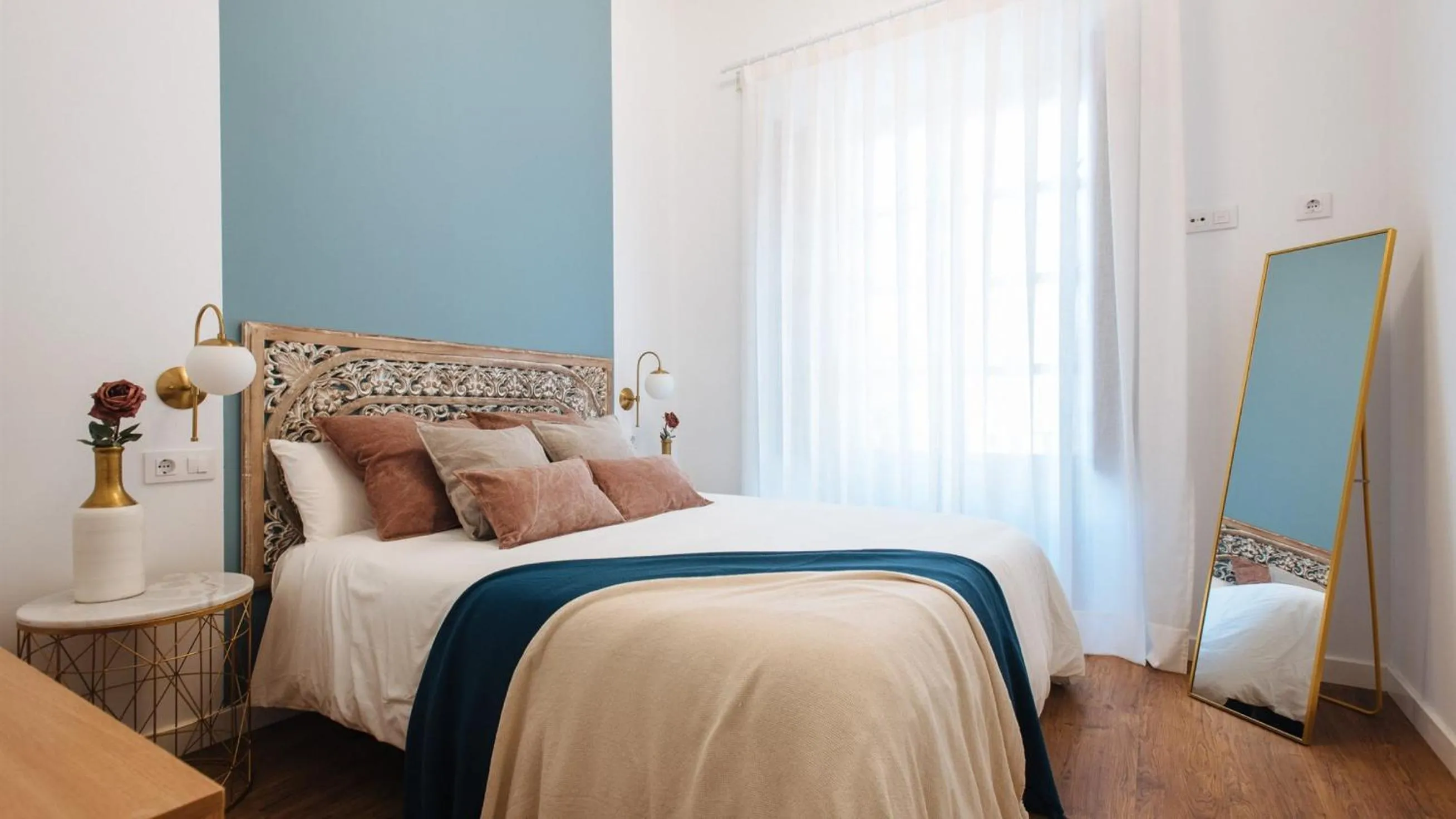 Bed in Lola de Triana Apartments