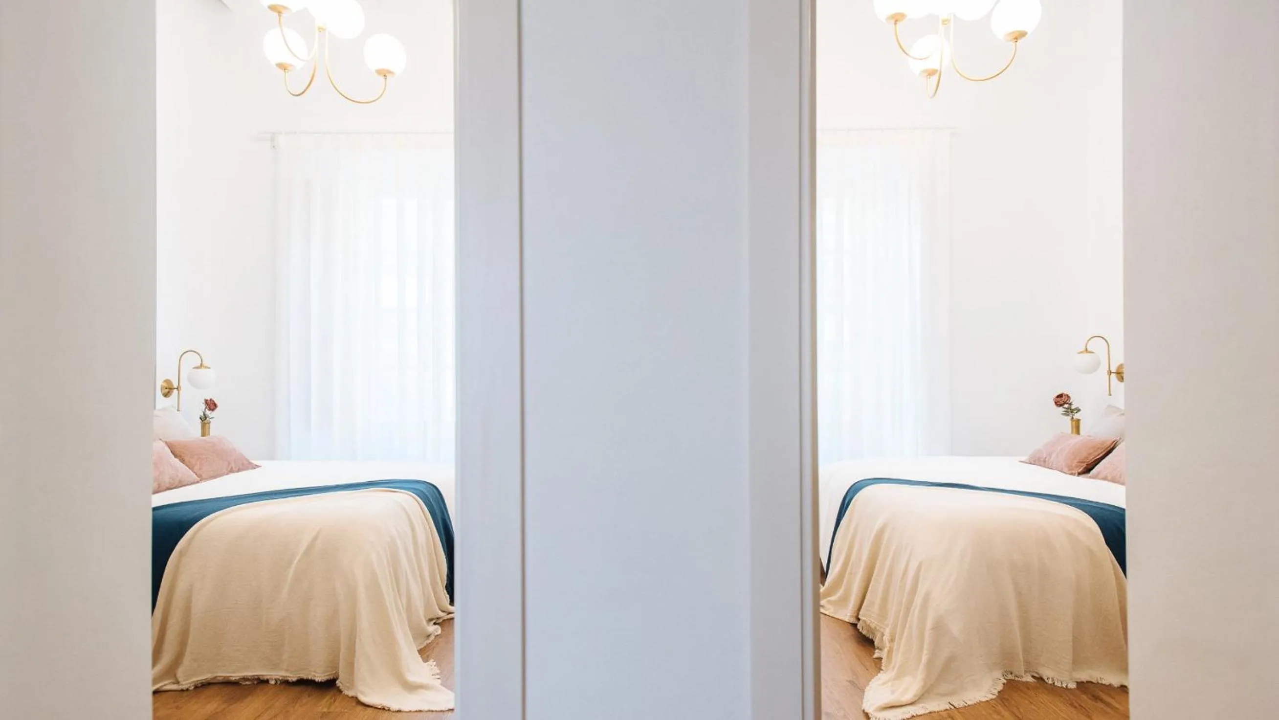 Bedroom, Bed in Lola de Triana Apartments