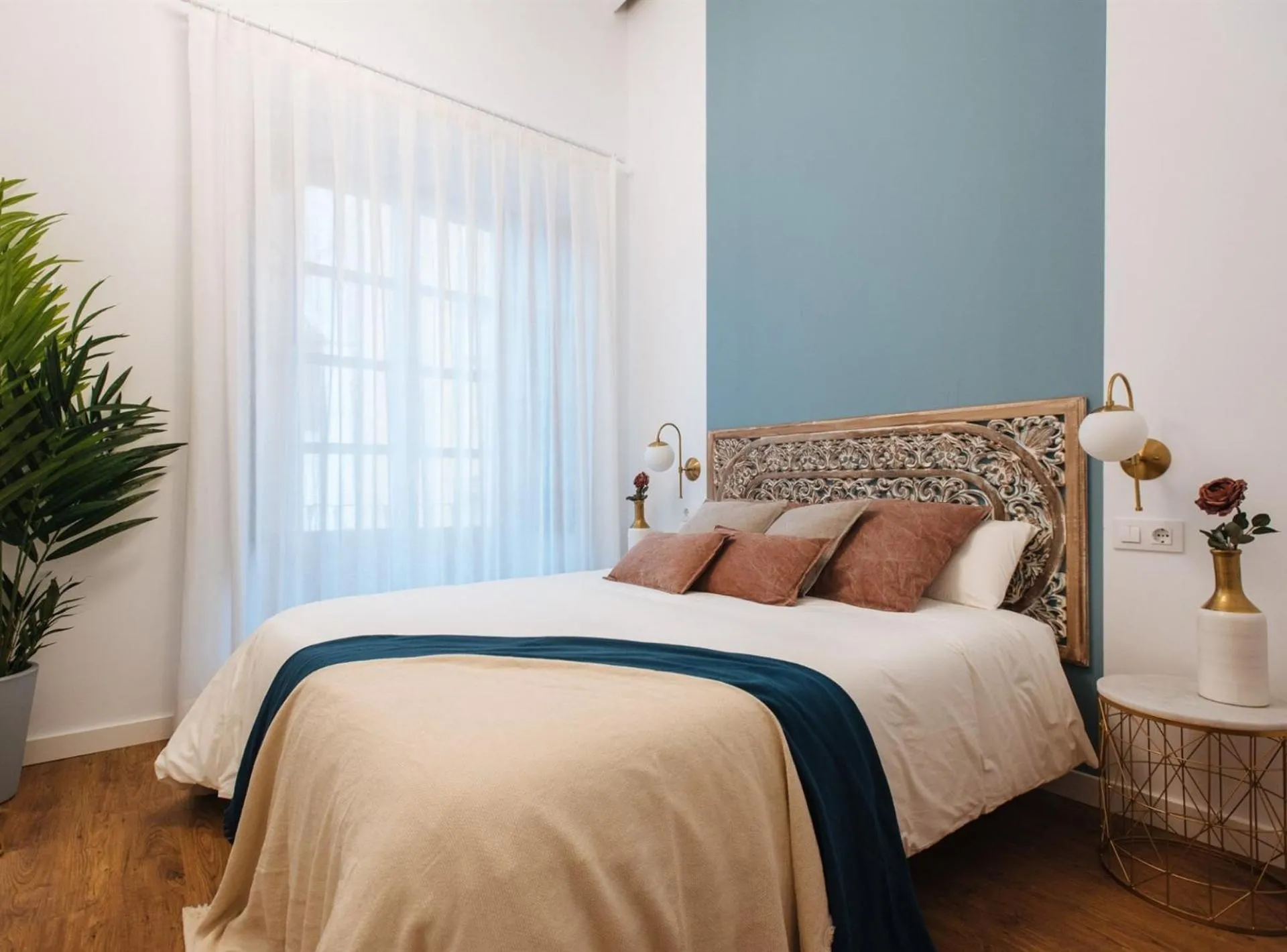 Bed in Lola de Triana Apartments
