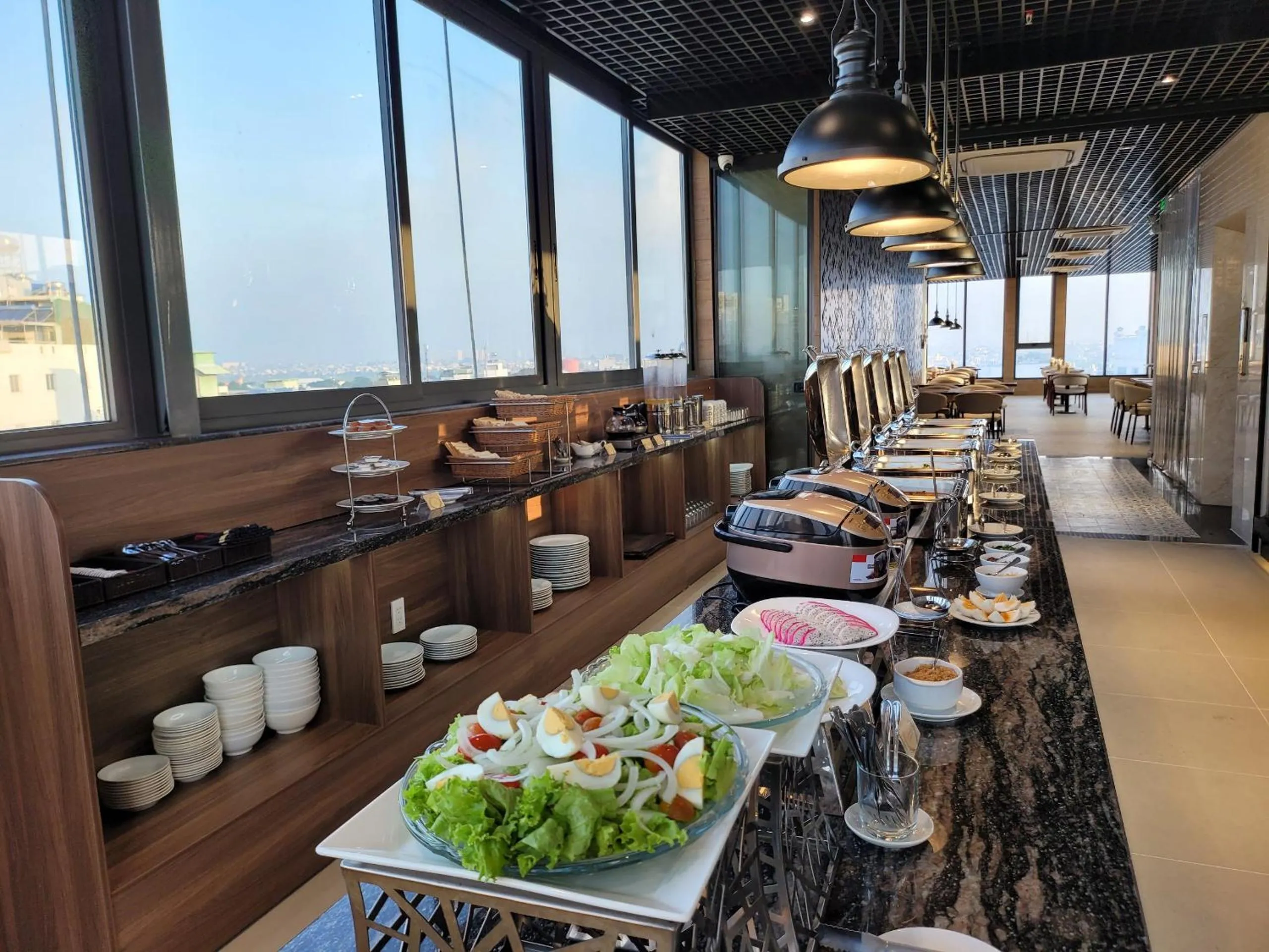 Restaurant/places to eat in Thanh Long Hotel - Bach Dang