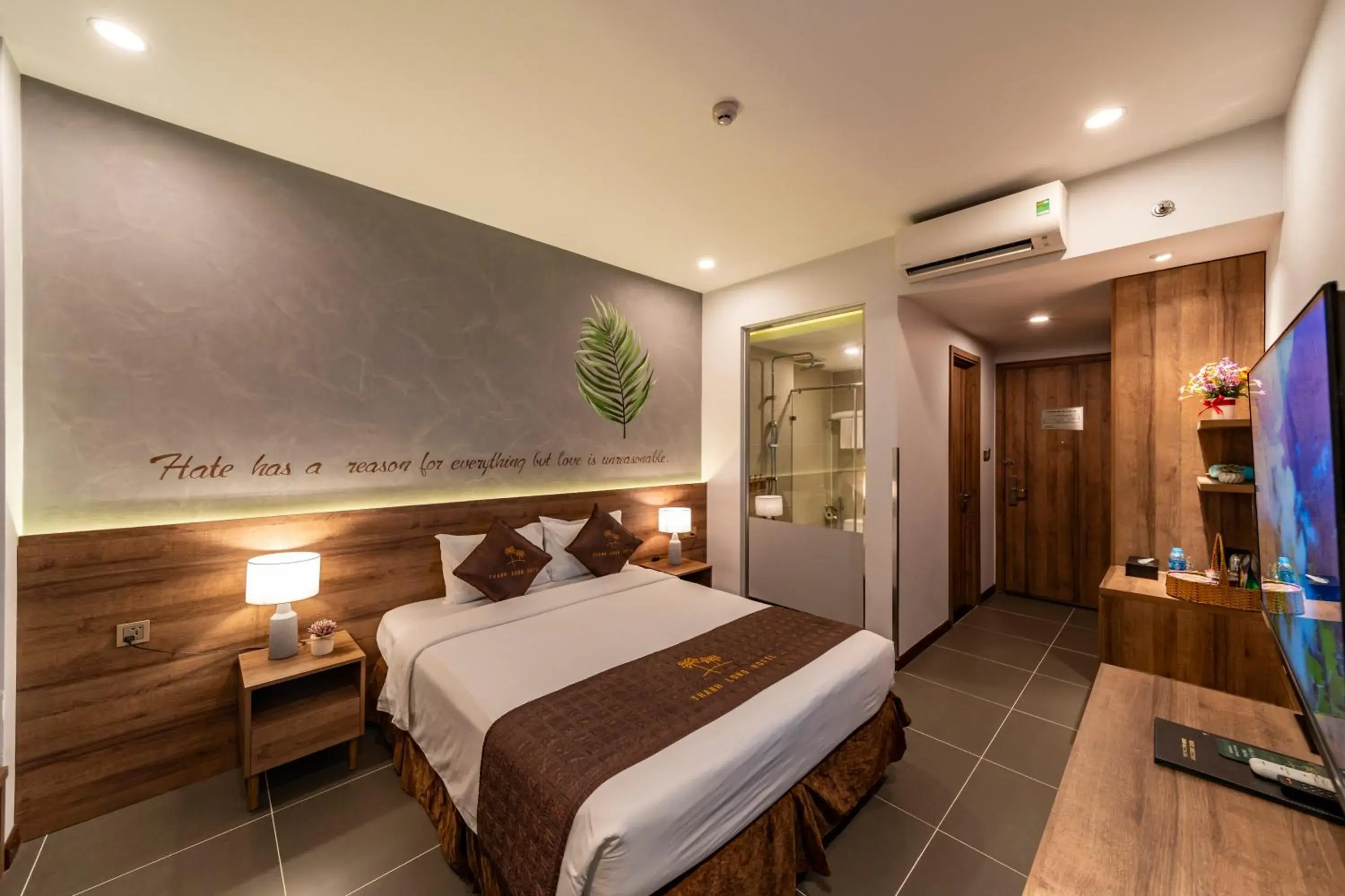 Photo of the whole room, Bed in Thanh Long Hotel - Bach Dang Photo of the whole room, Bed in Thanh Long Hotel - Bach Dang