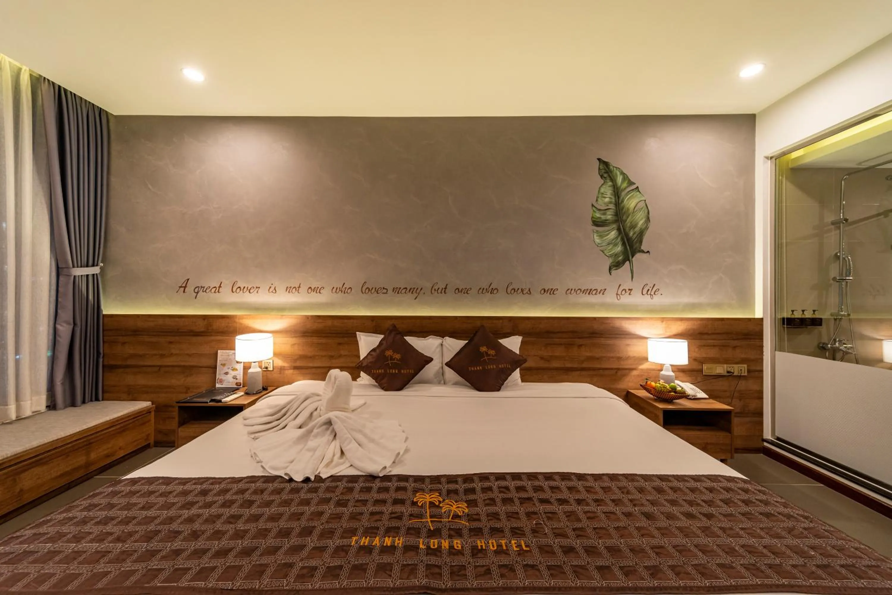 Bed in Thanh Long Hotel - Bach Dang