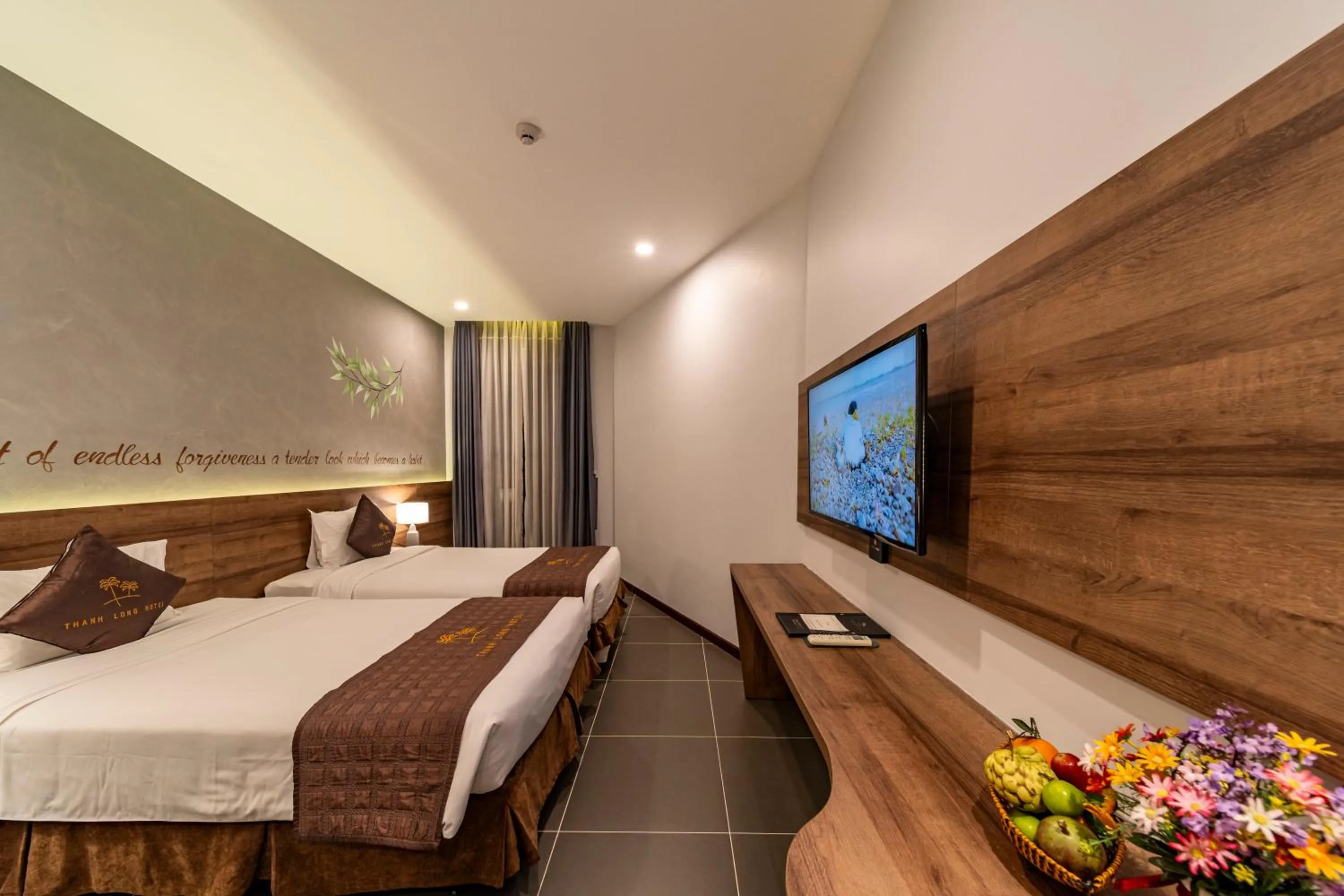 Photo of the whole room, Bed in Thanh Long Hotel - Bach Dang