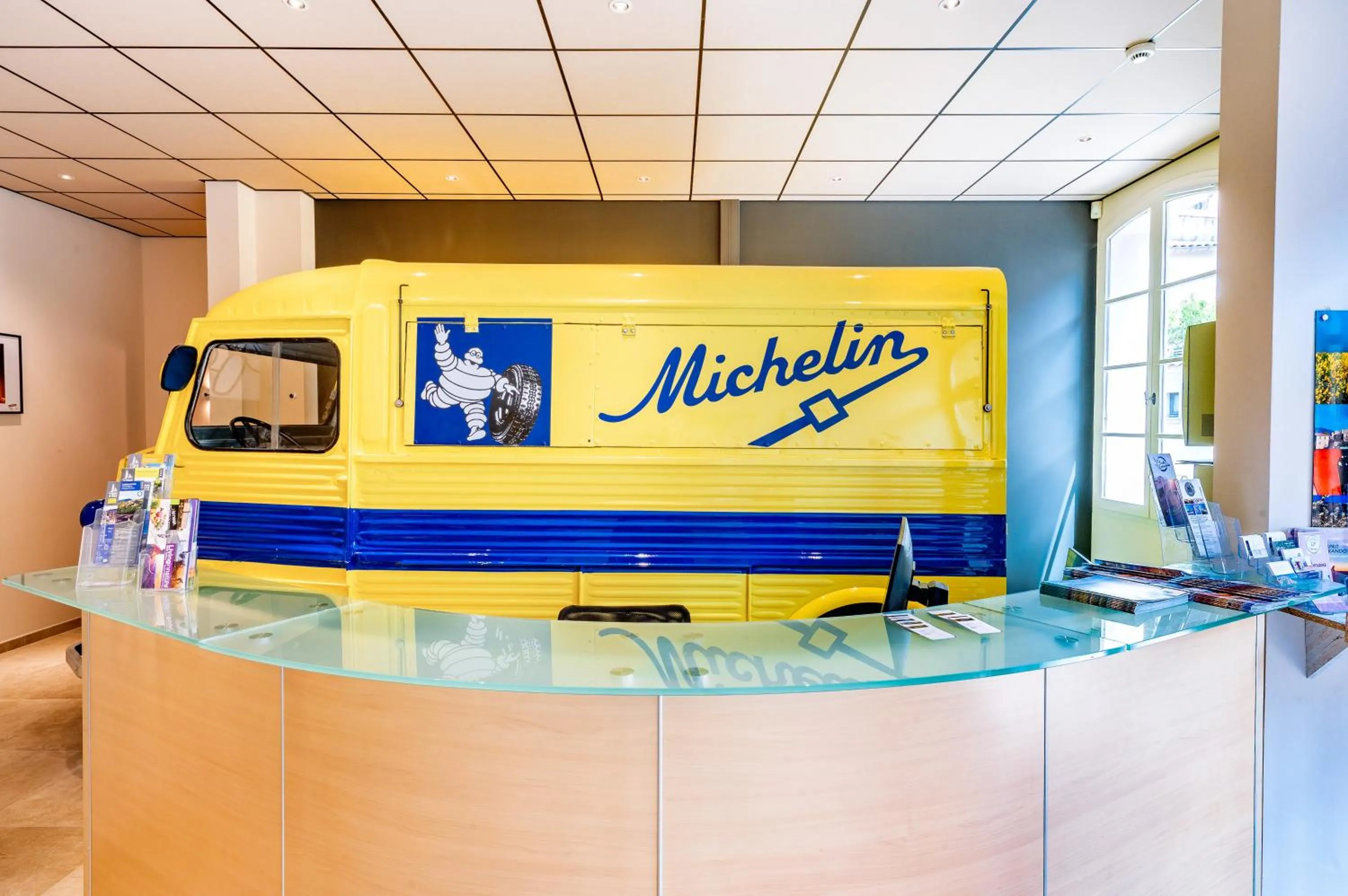 Lobby or reception in Le Nesk Ventoux - Hotel