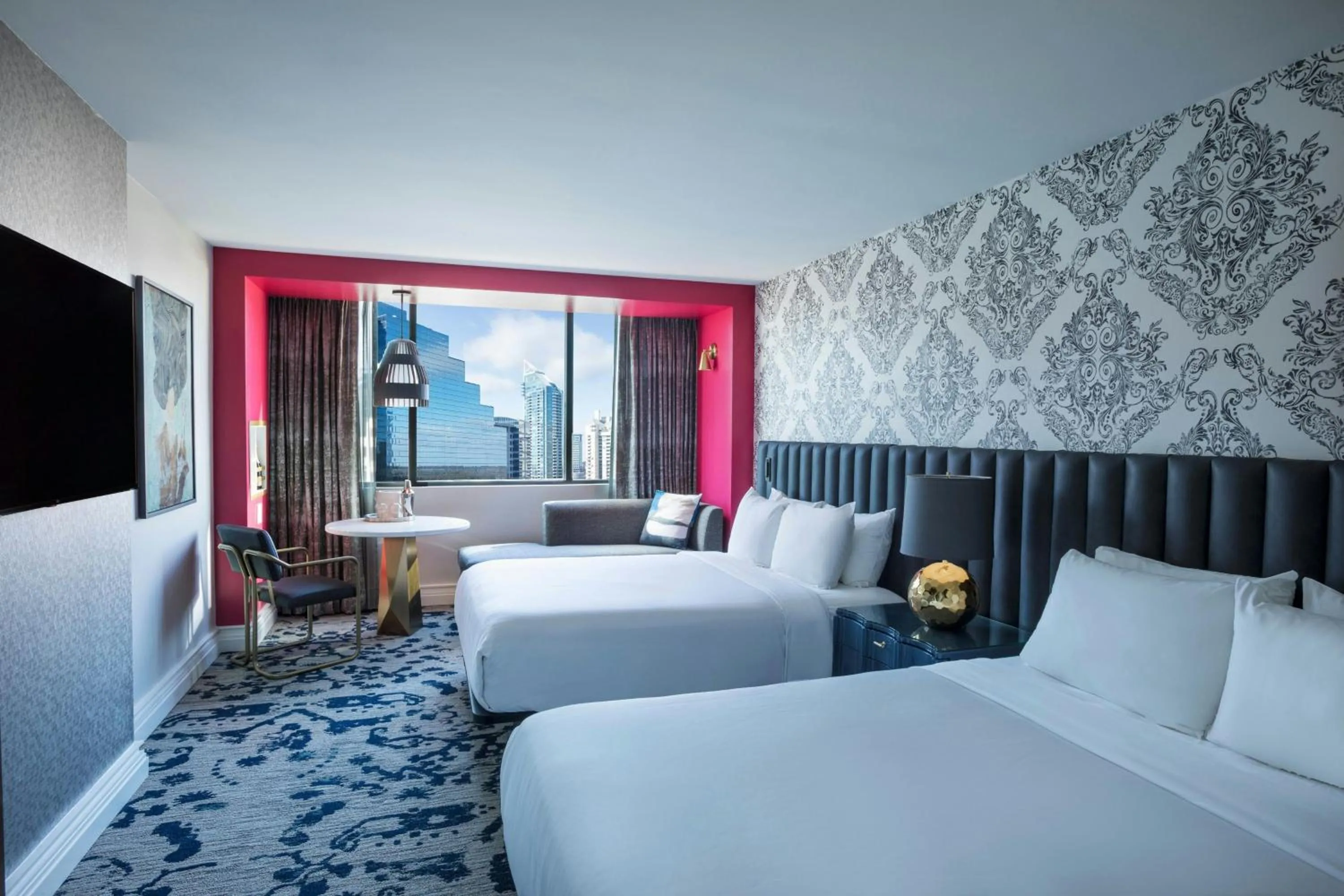 Photo of the whole room, Bed in Hotel Colee, Atlanta Buckhead, Autograph Collection