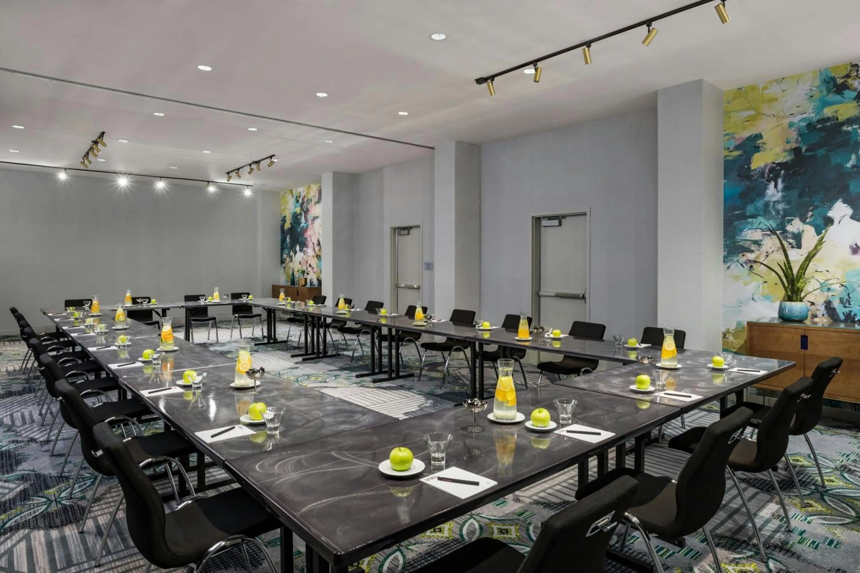 Meeting/conference room in Hotel Colee, Atlanta Buckhead, Autograph Collection