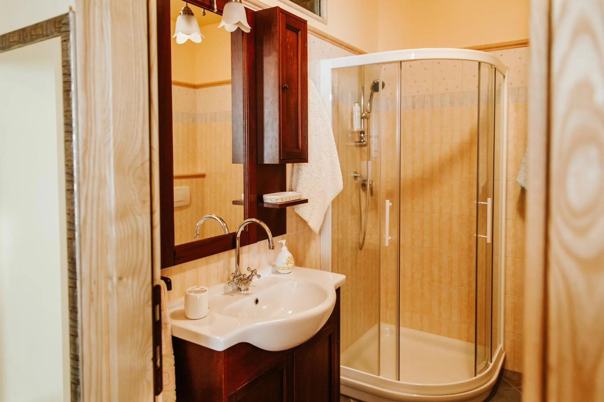 Shower in Villa Collina Sul Mare - Teloni